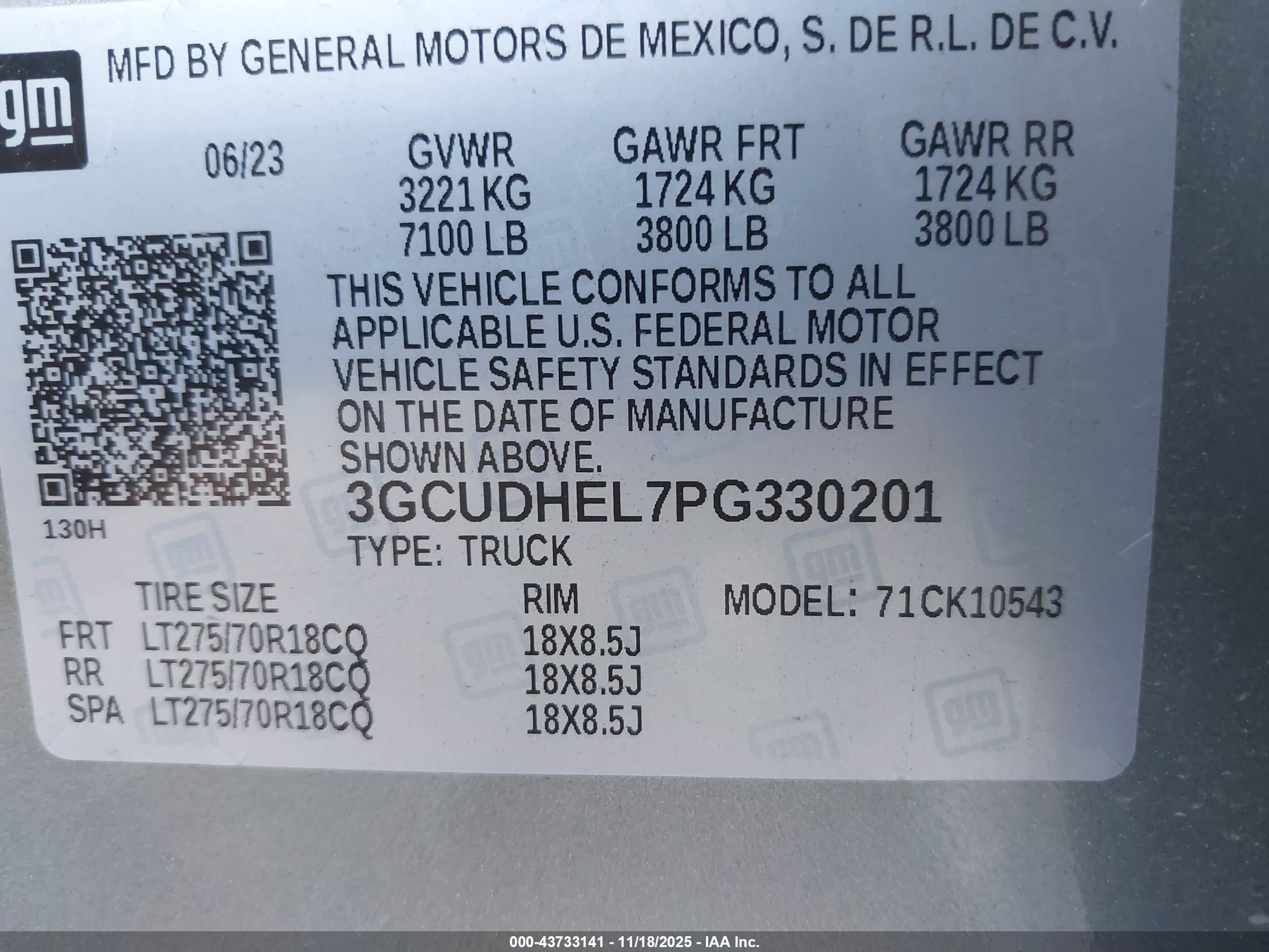 CHEVROLET SILVERADO image 9
