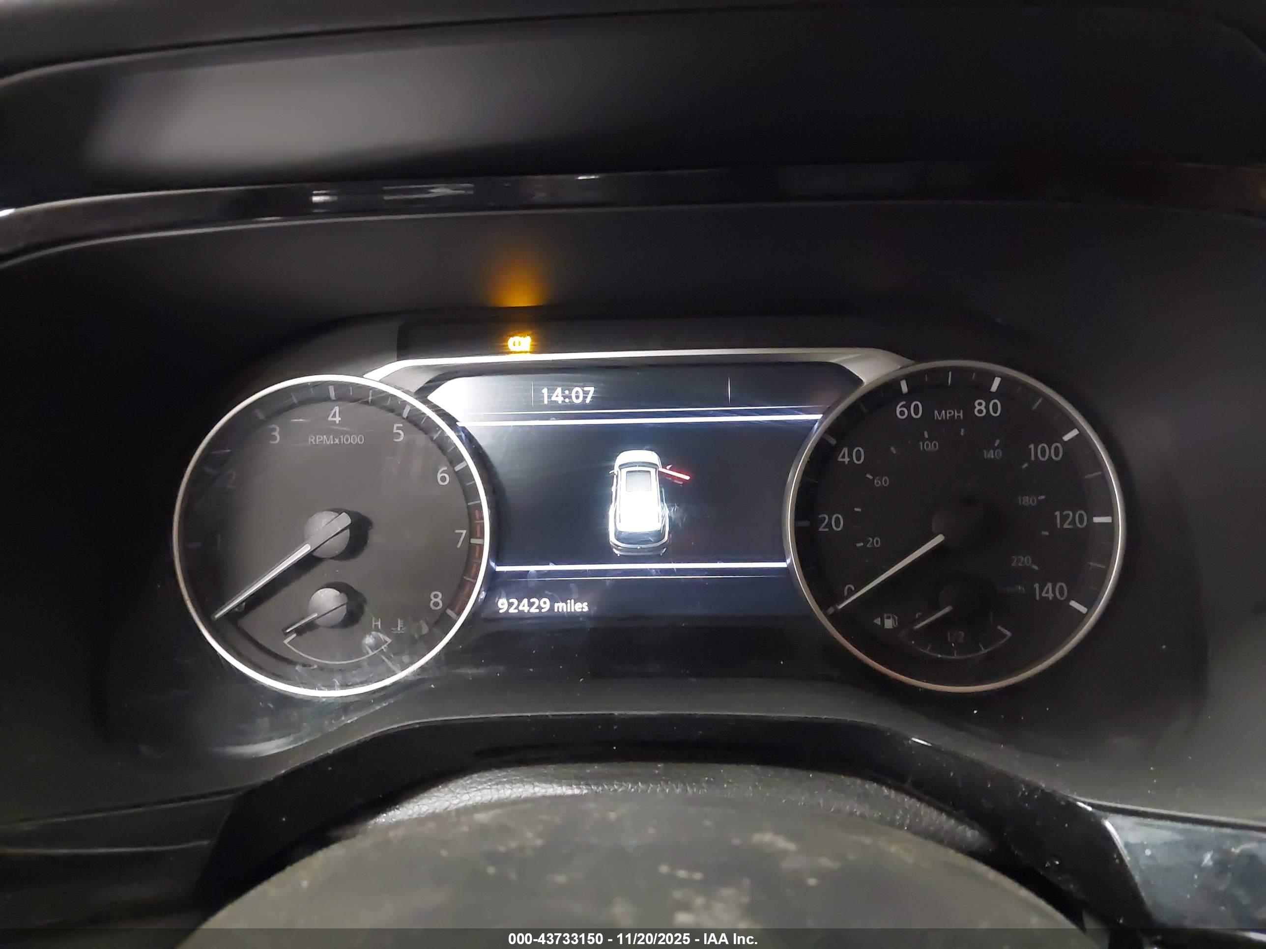 NISSAN PATHFINDER image 7