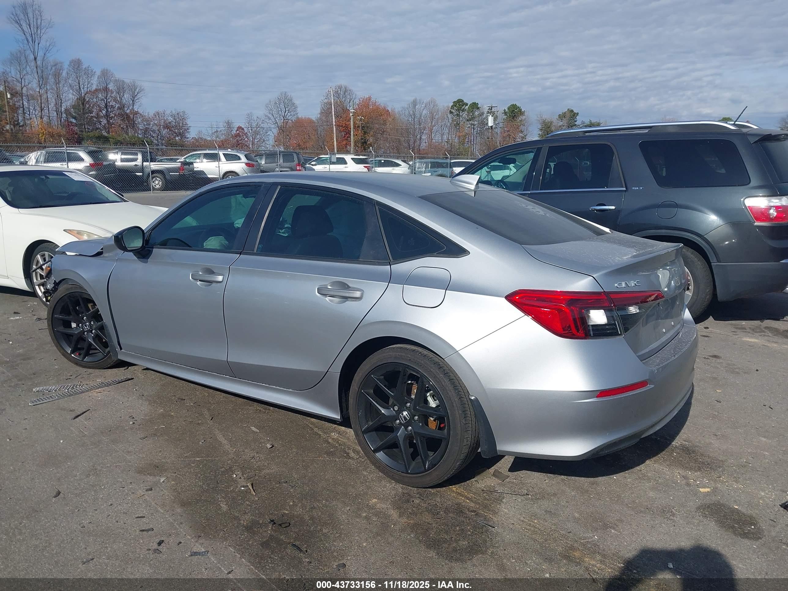 HONDA CIVIC image 3