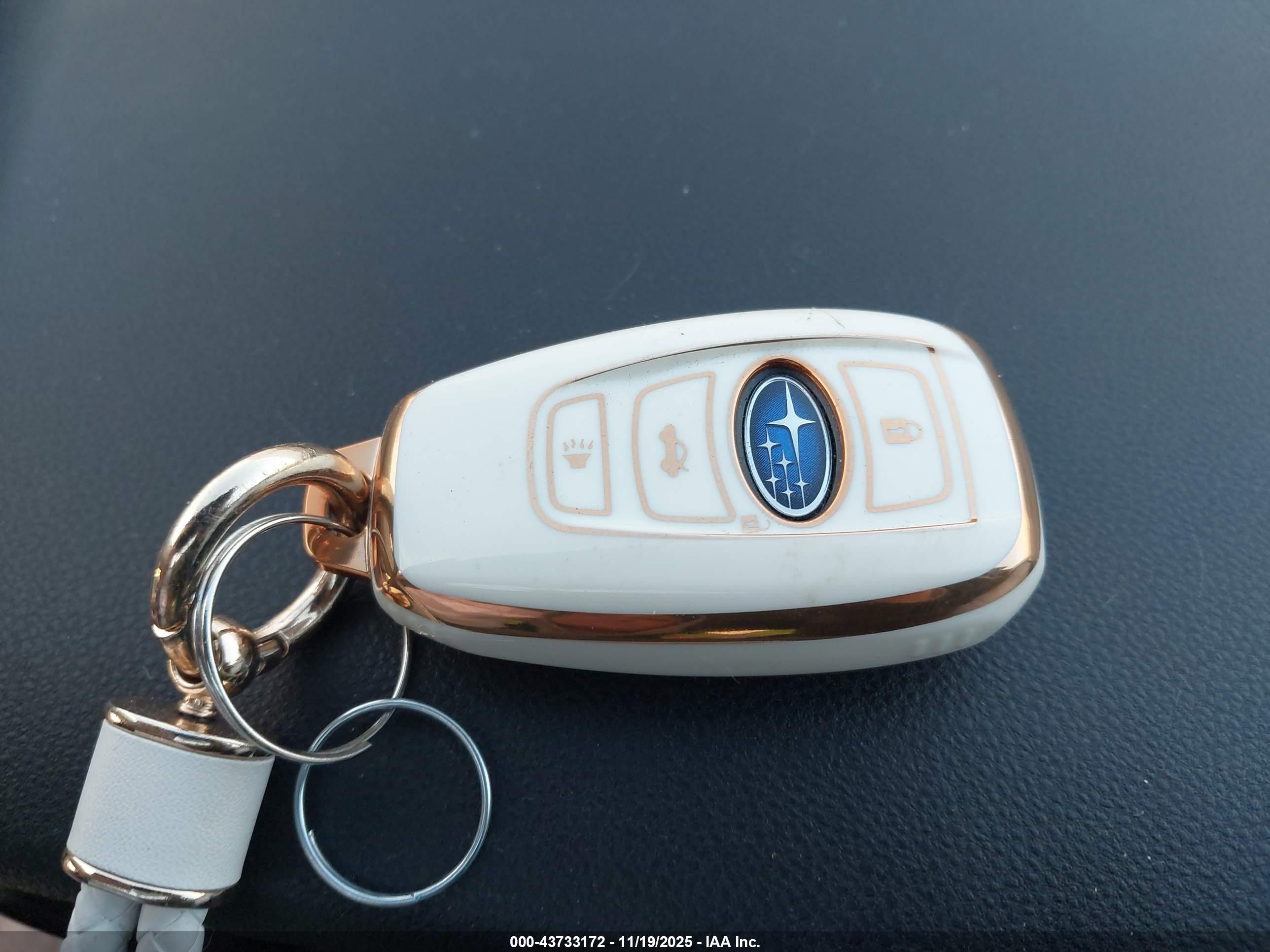 SUBARU OUTBACK image 11