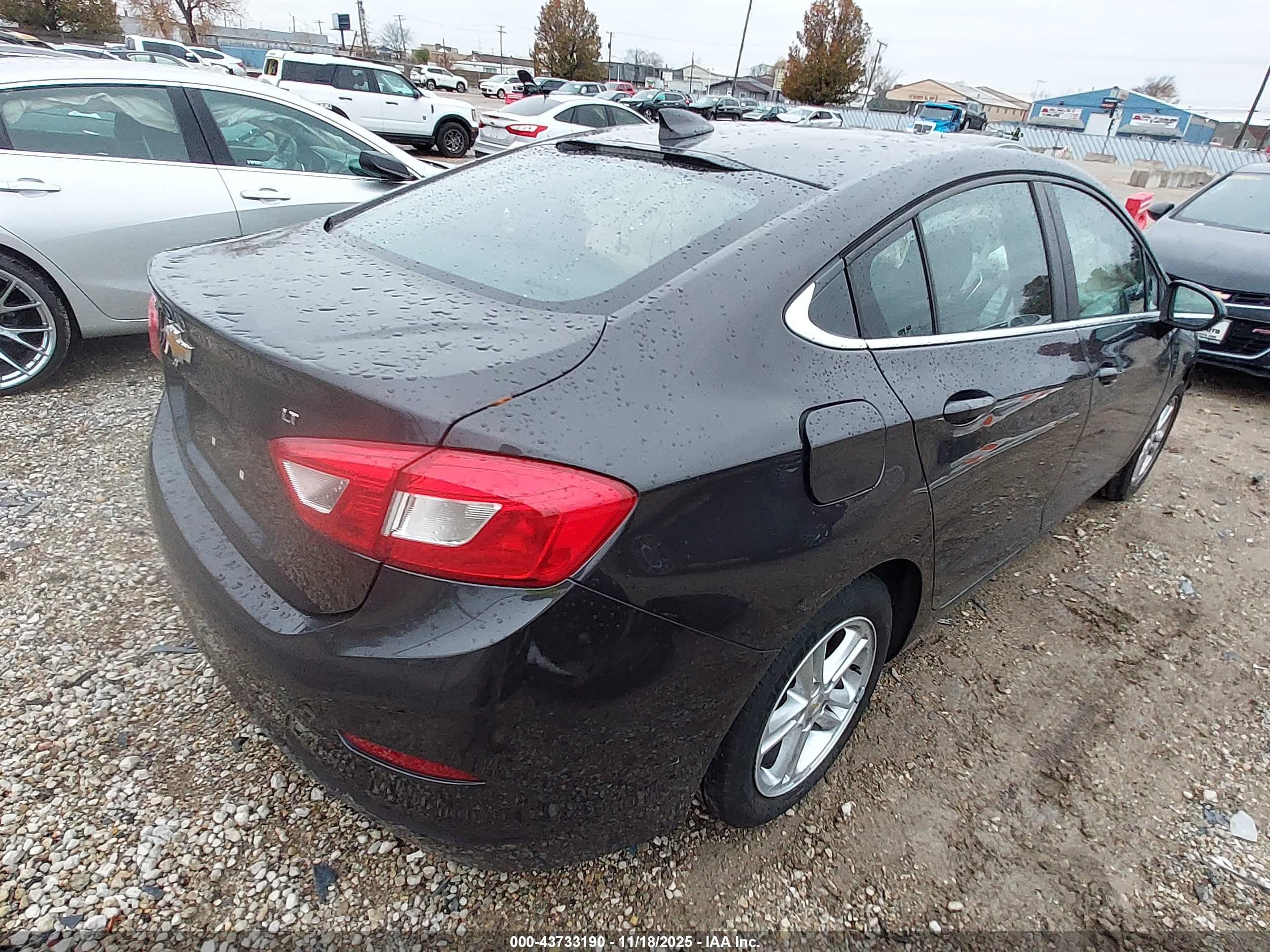 CHEVROLET CRUZE image 4