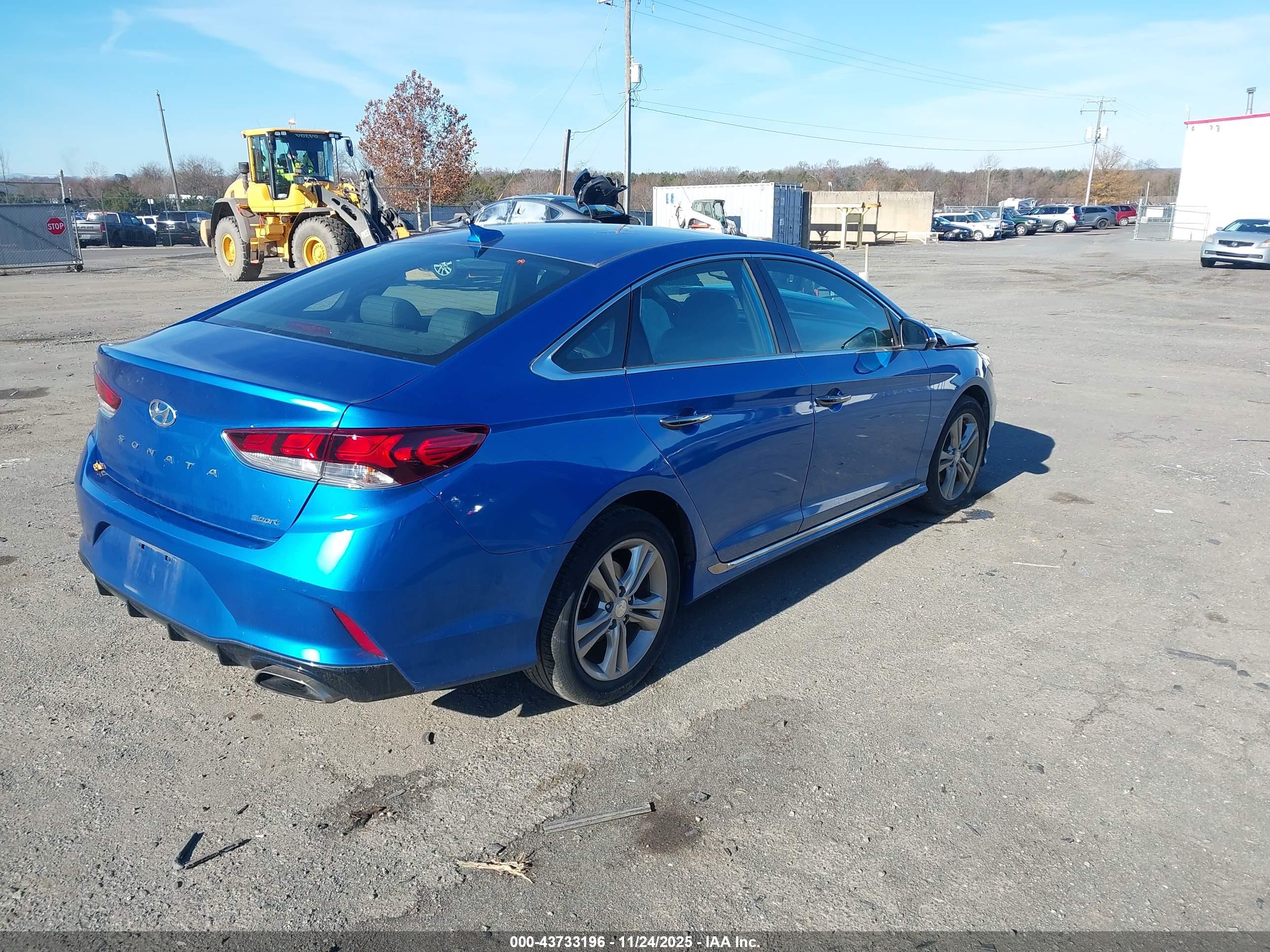 HYUNDAI SONATA image 4