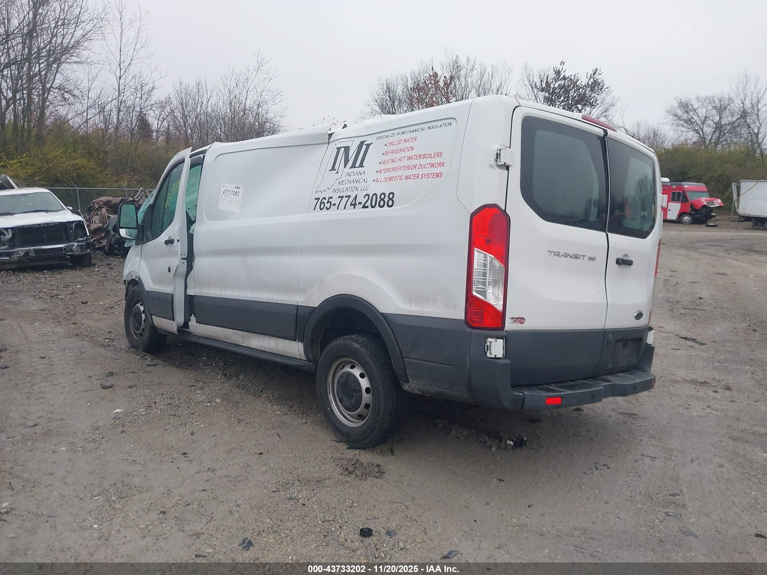 FORD TRANSIT-150 image 3