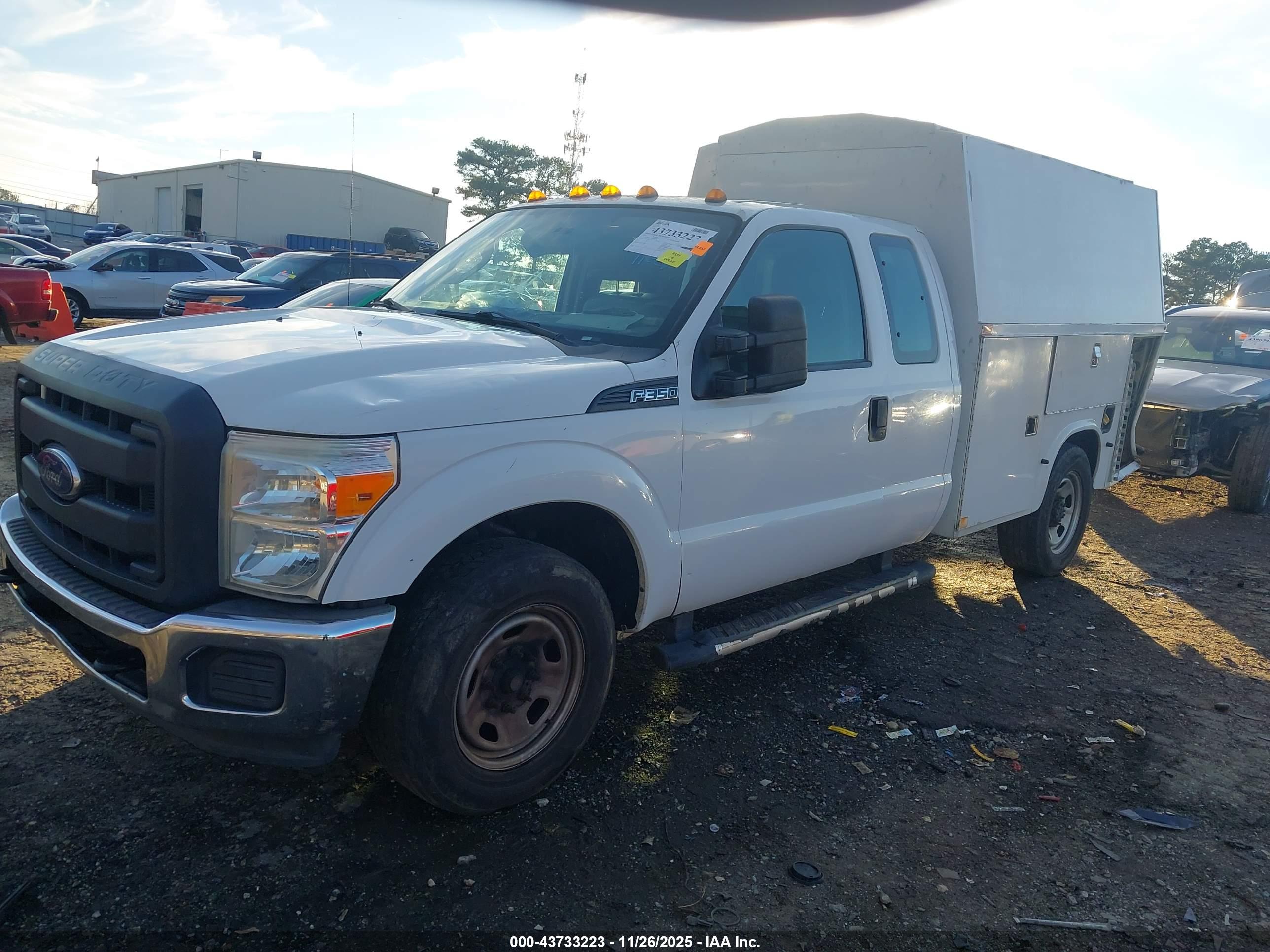 FORD F-350 image 2