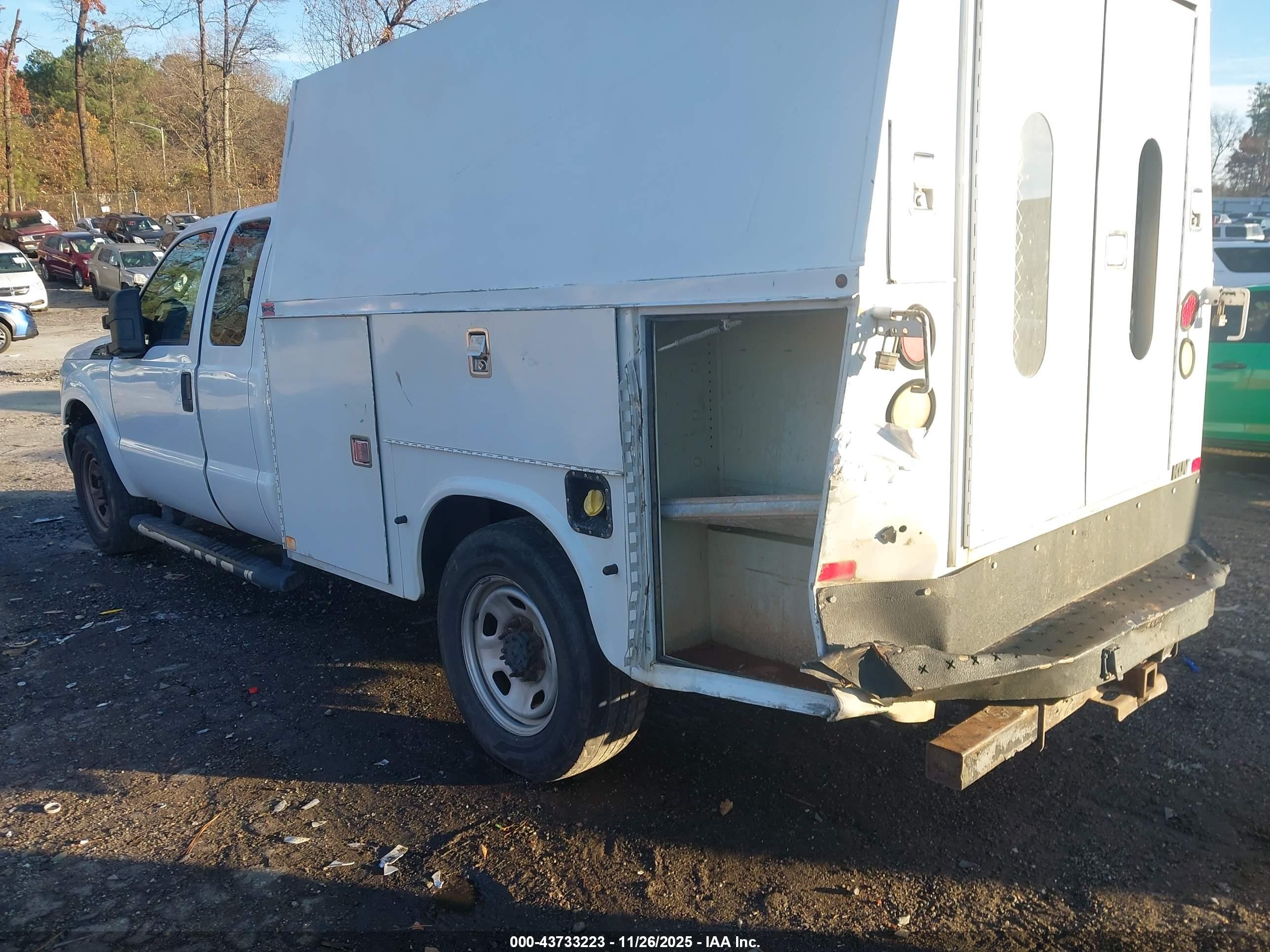 FORD F-350 image 3