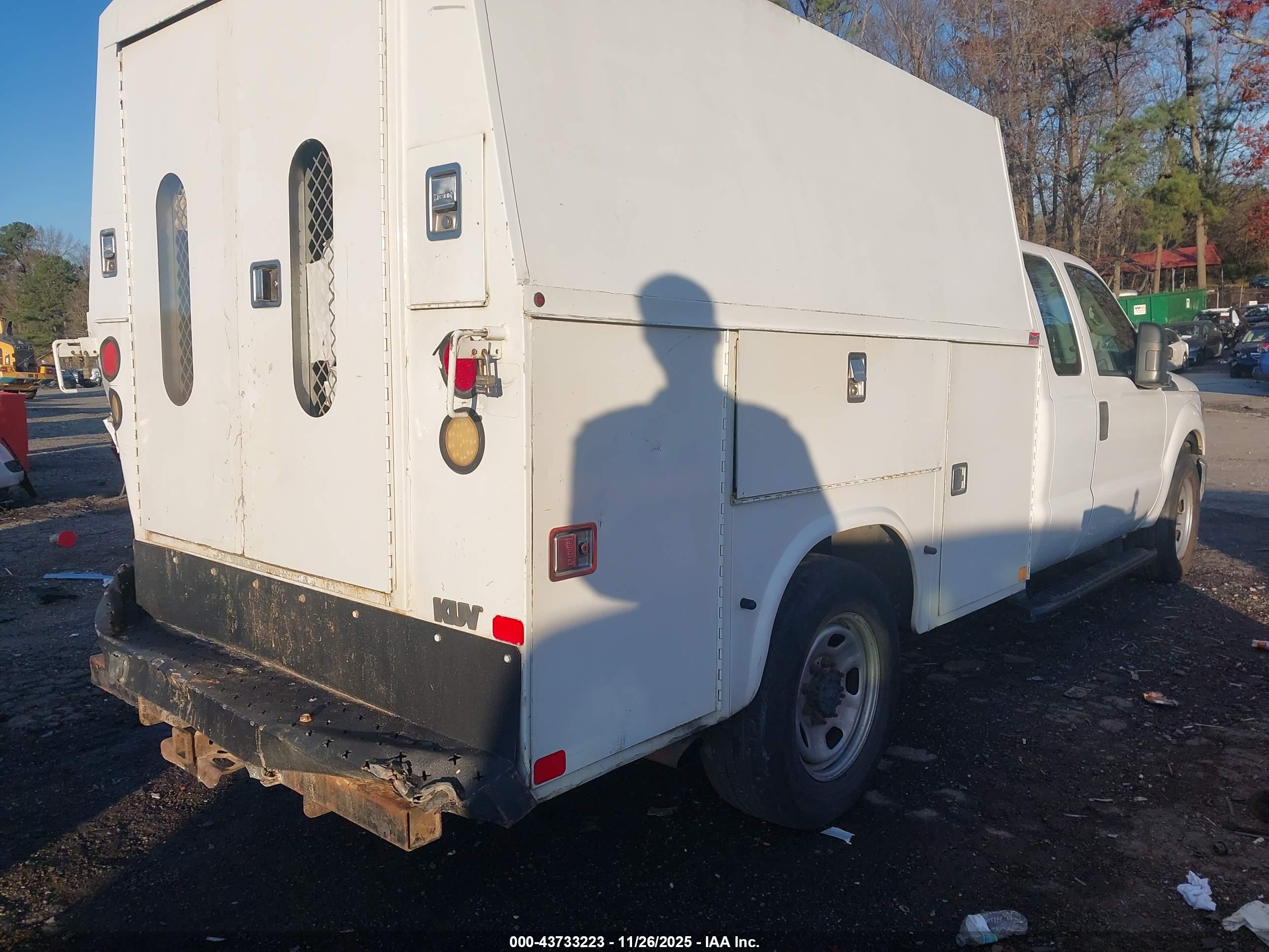 FORD F-350 image 4