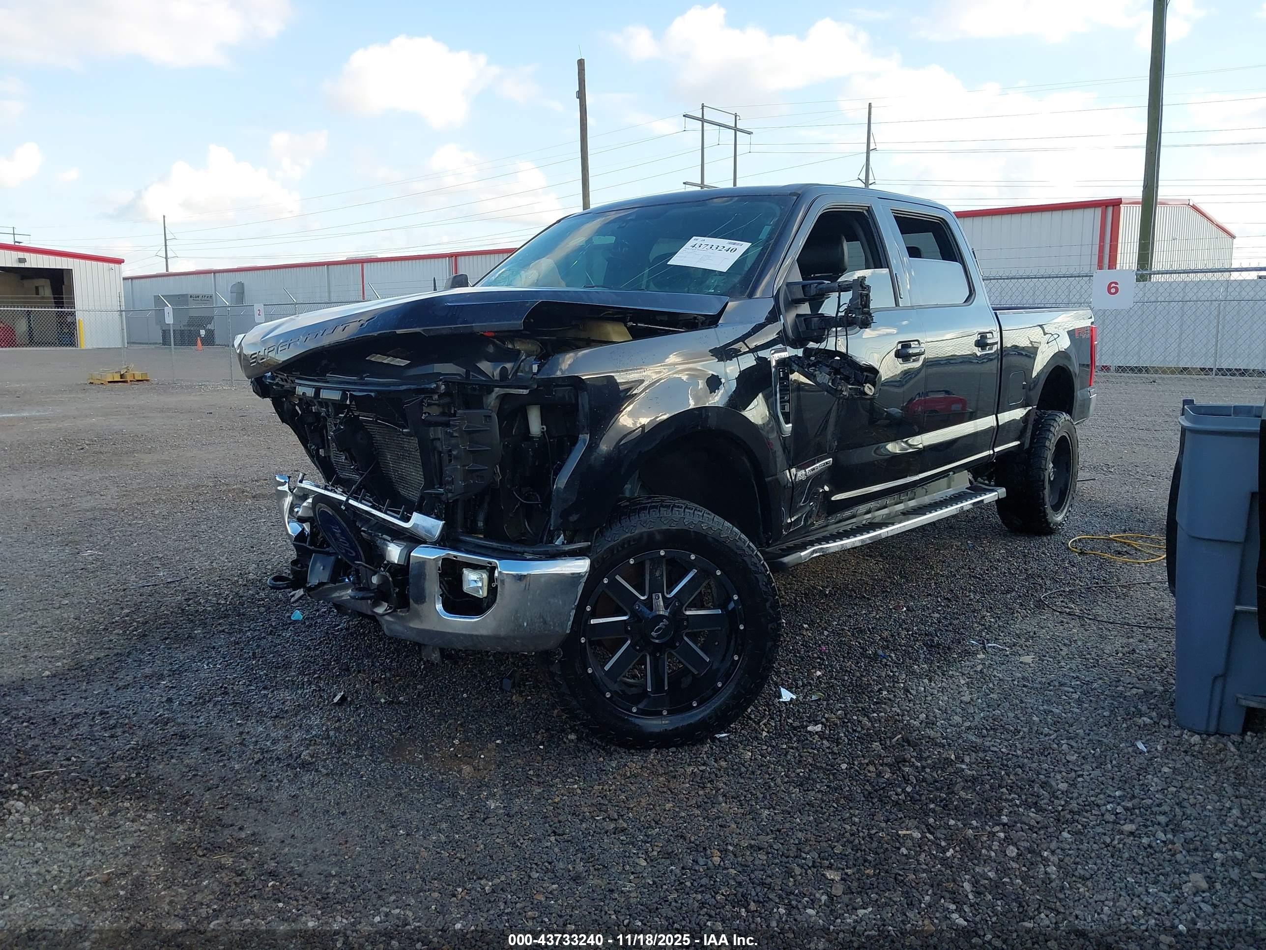 FORD F-250 image 2