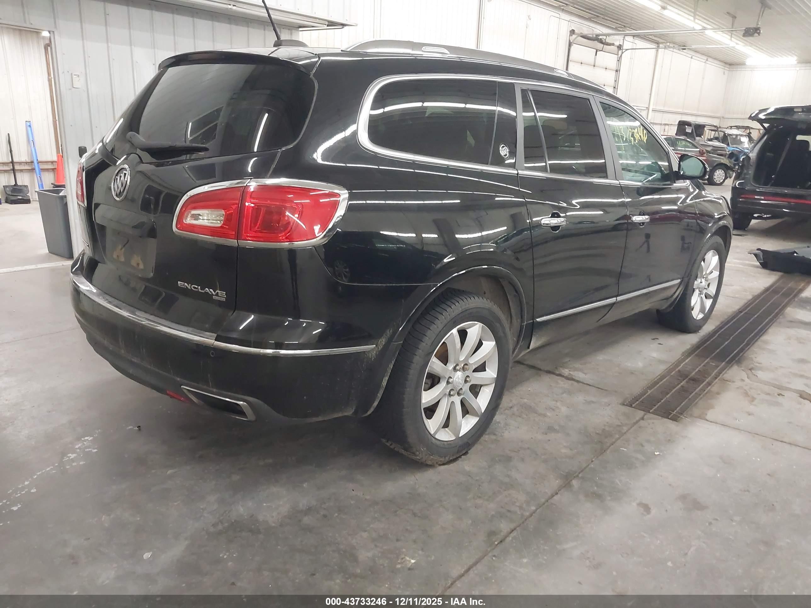 BUICK ENCLAVE image 4