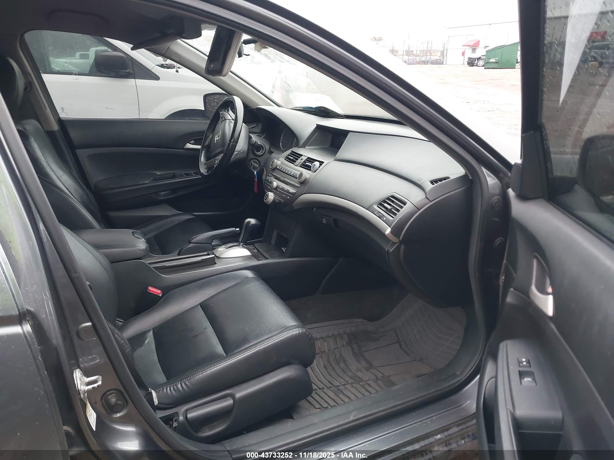 HONDA ACCORD image 5