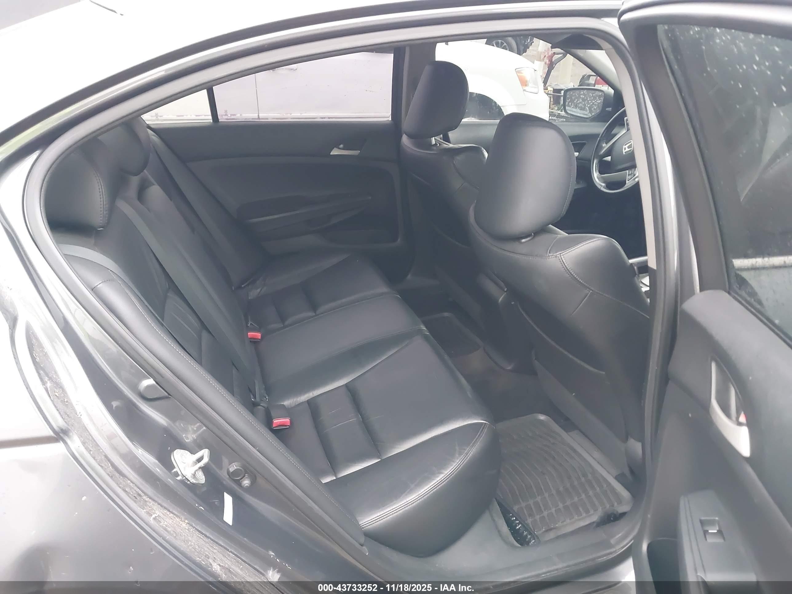 HONDA ACCORD image 8