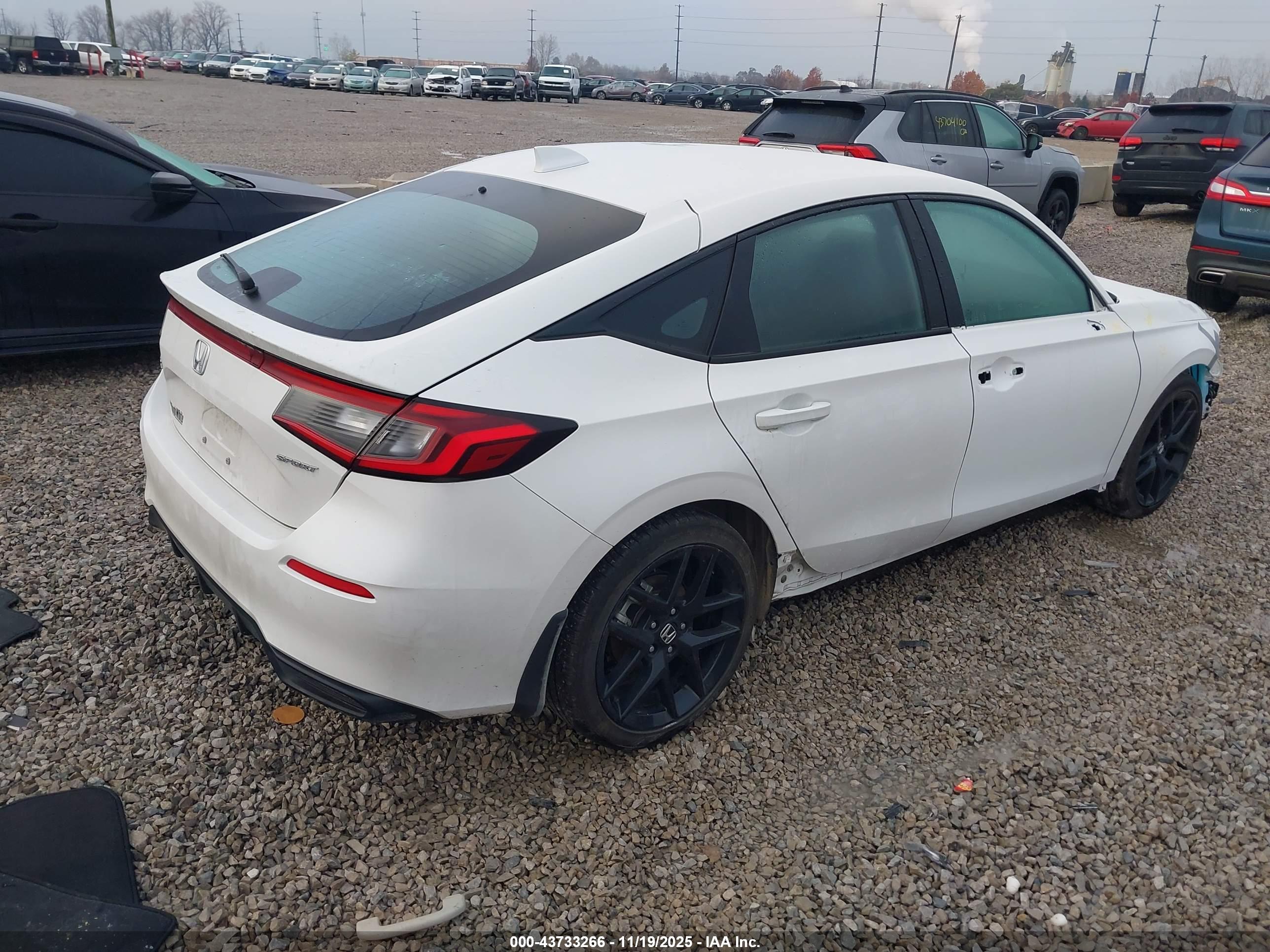 HONDA CIVIC image 4