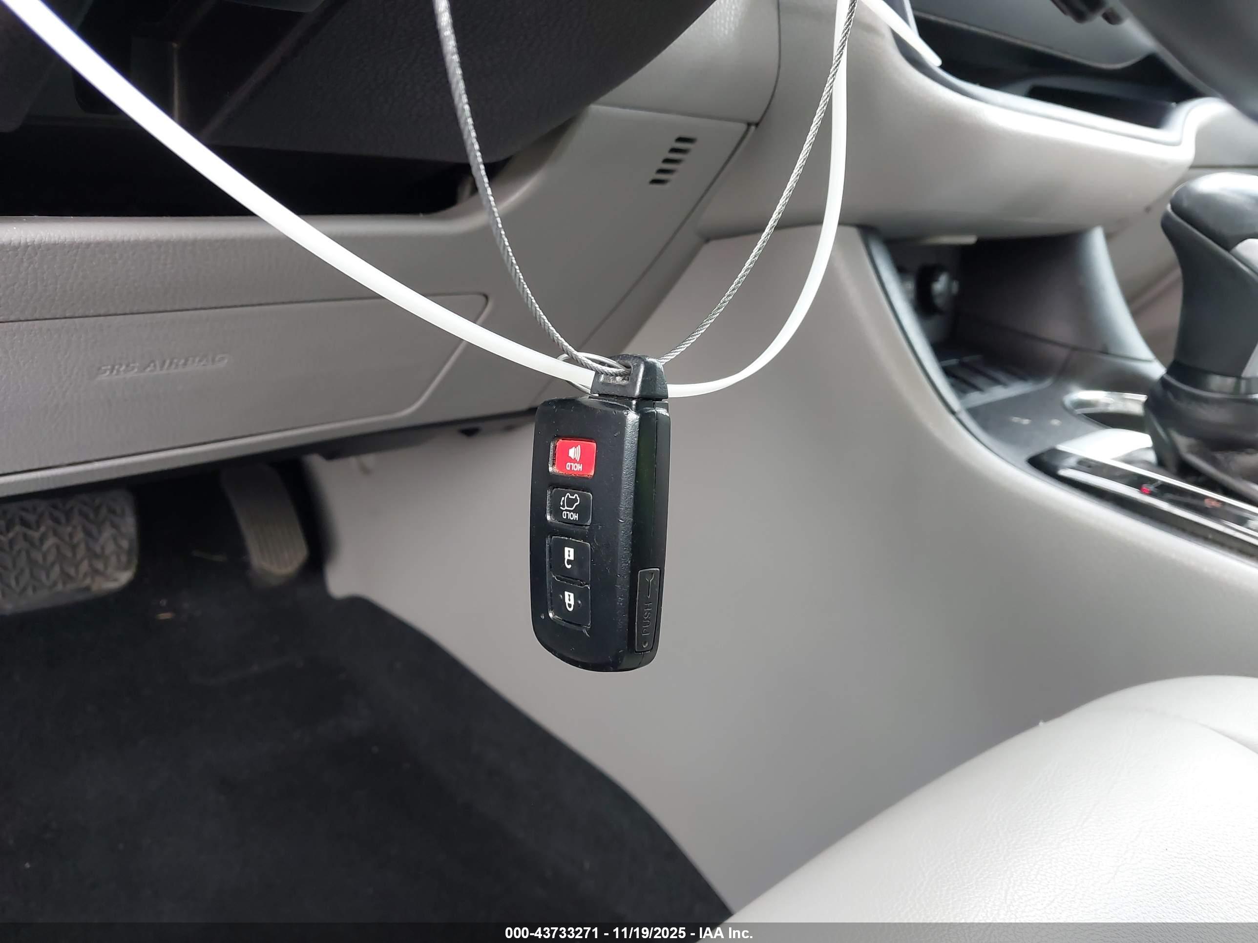TOYOTA HIGHLANDER image 11