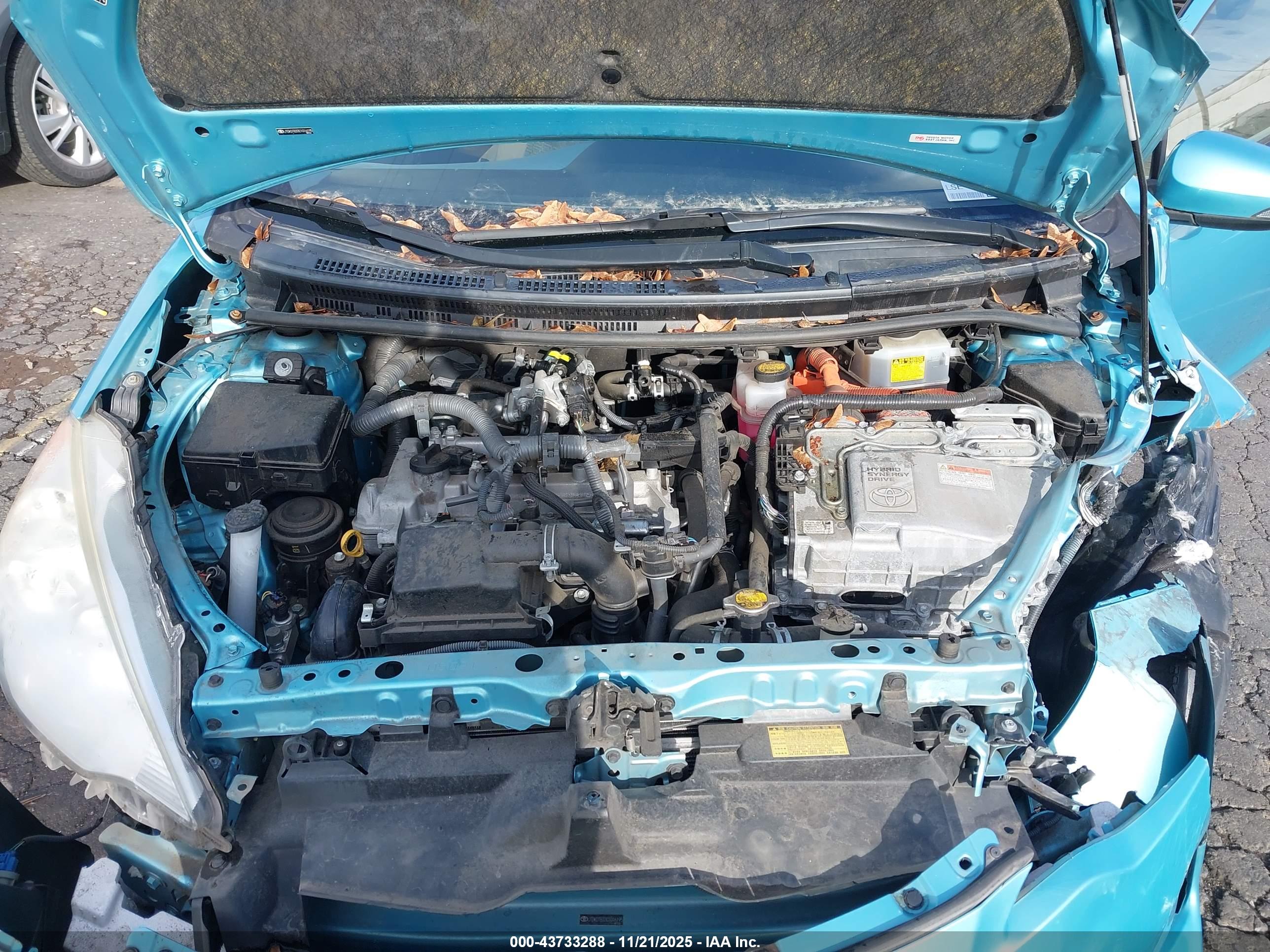 TOYOTA PRIUS image 10