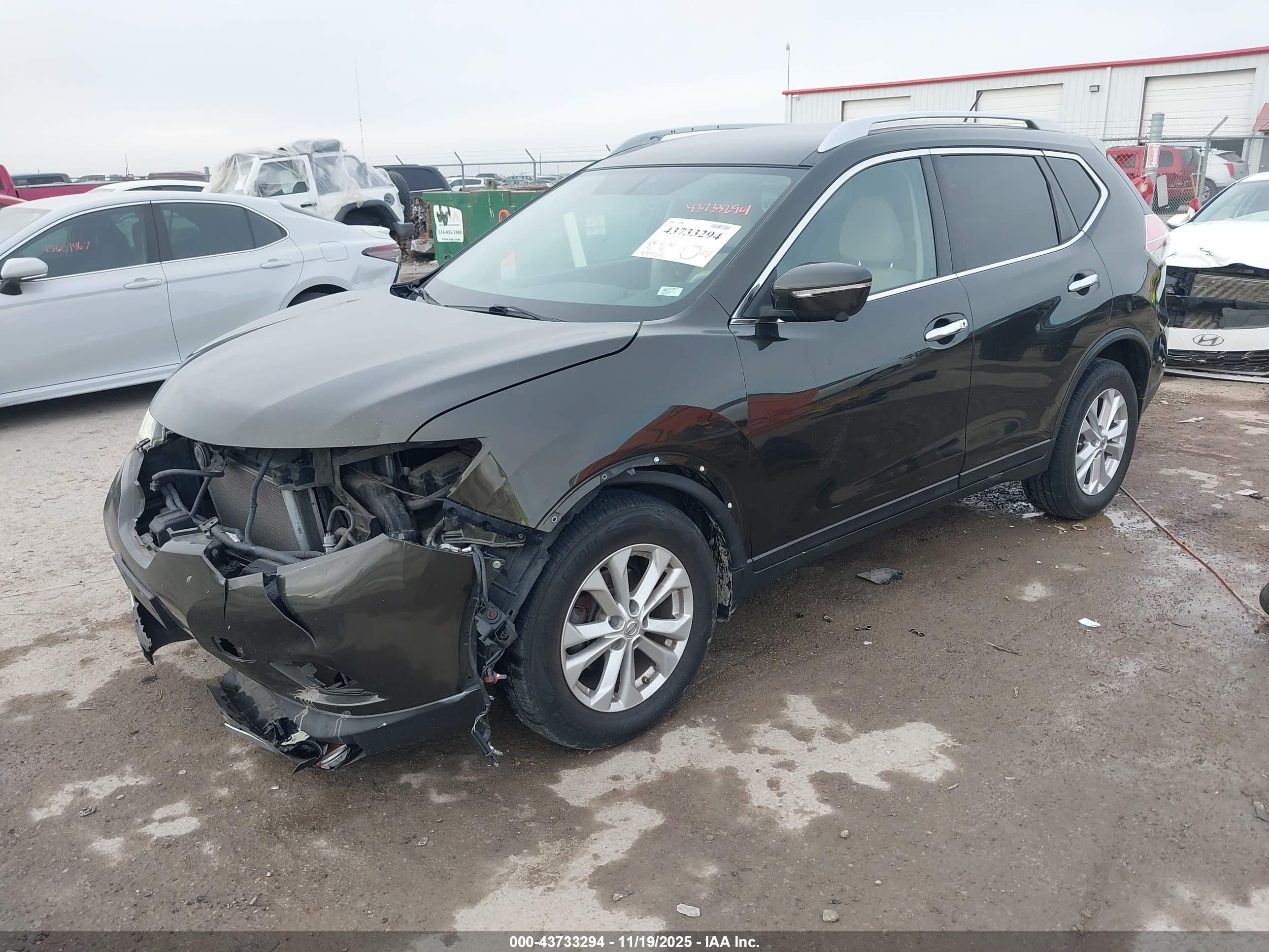 NISSAN ROGUE image 2