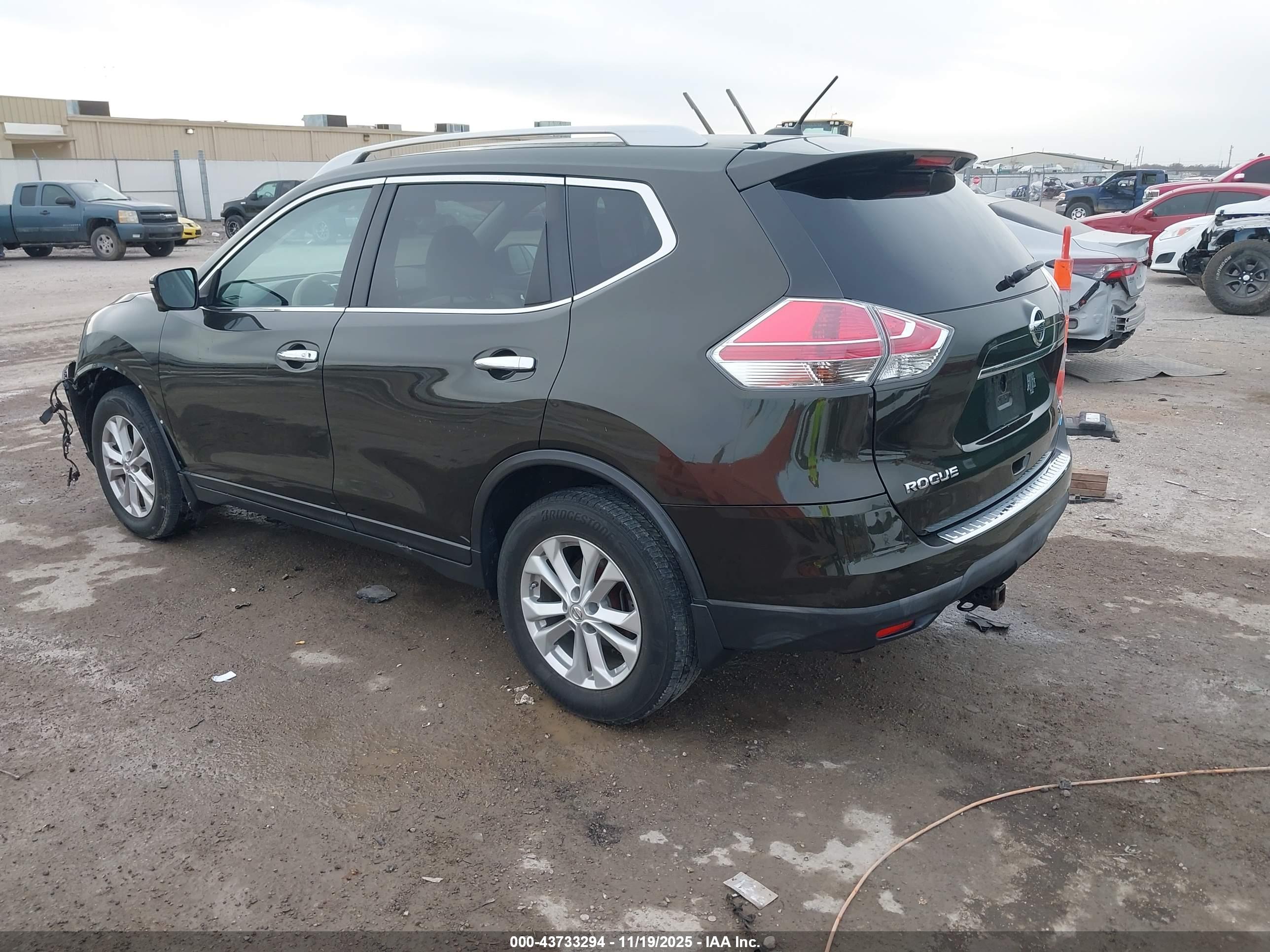 NISSAN ROGUE image 3