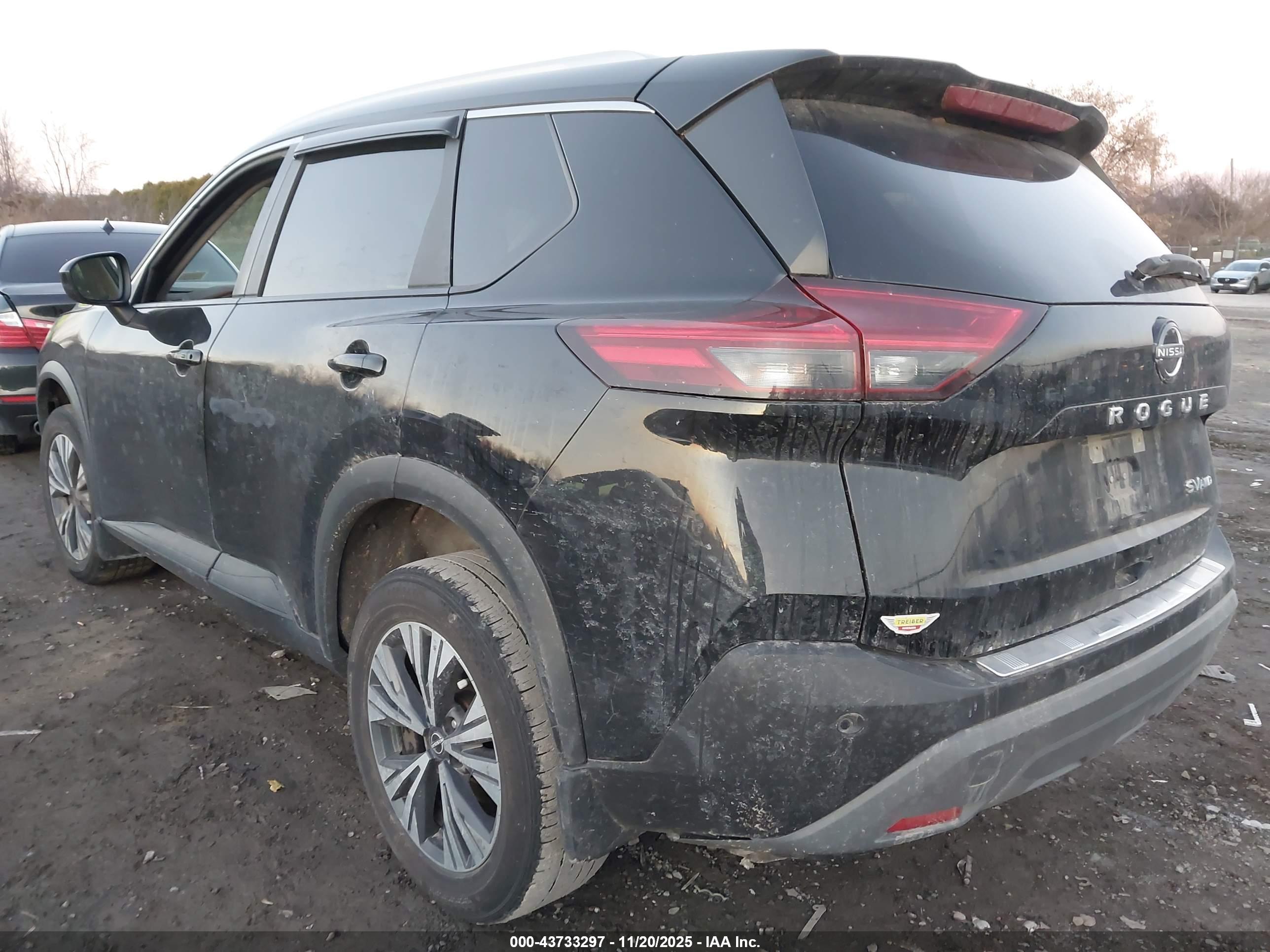 NISSAN ROGUE image 3