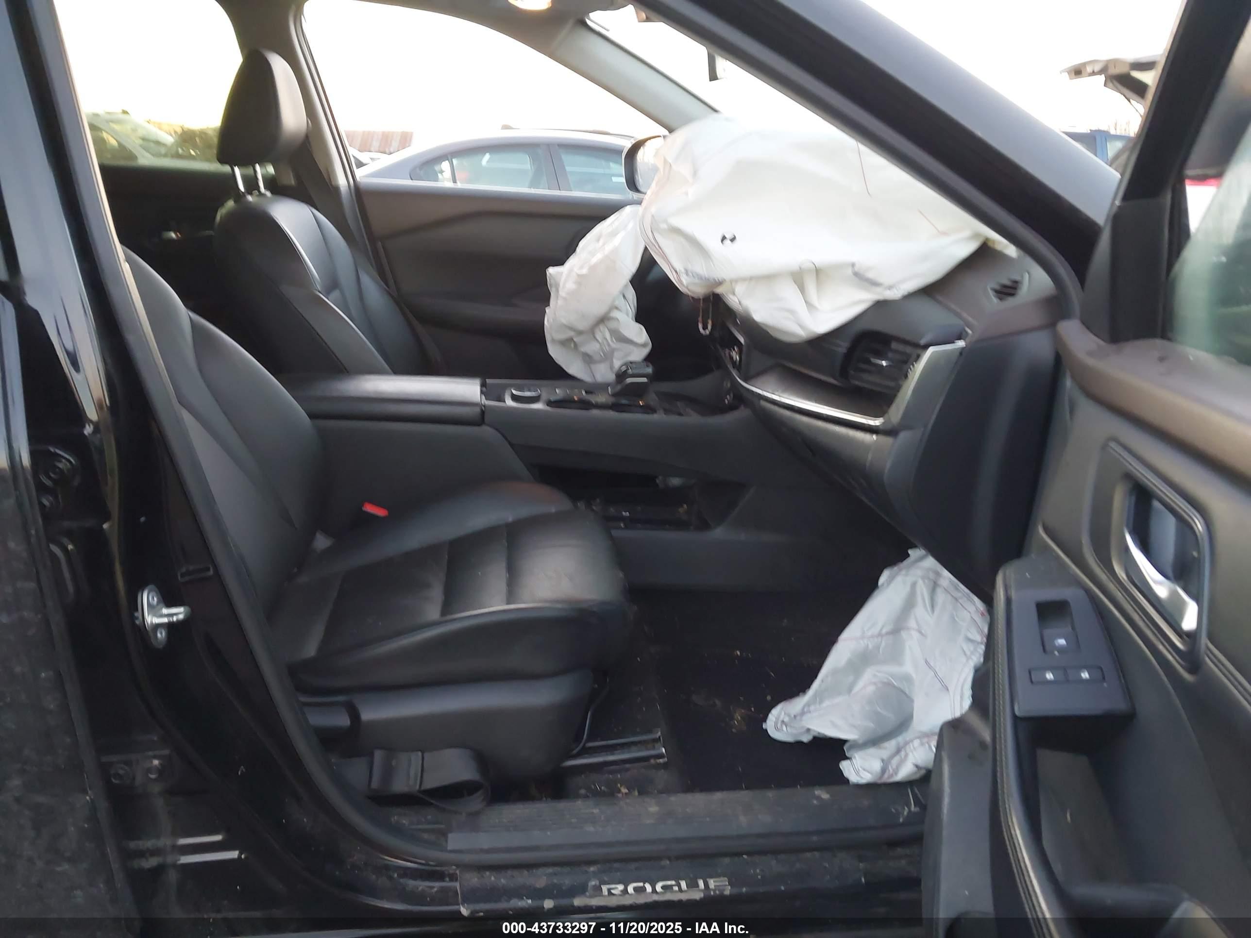 NISSAN ROGUE image 5