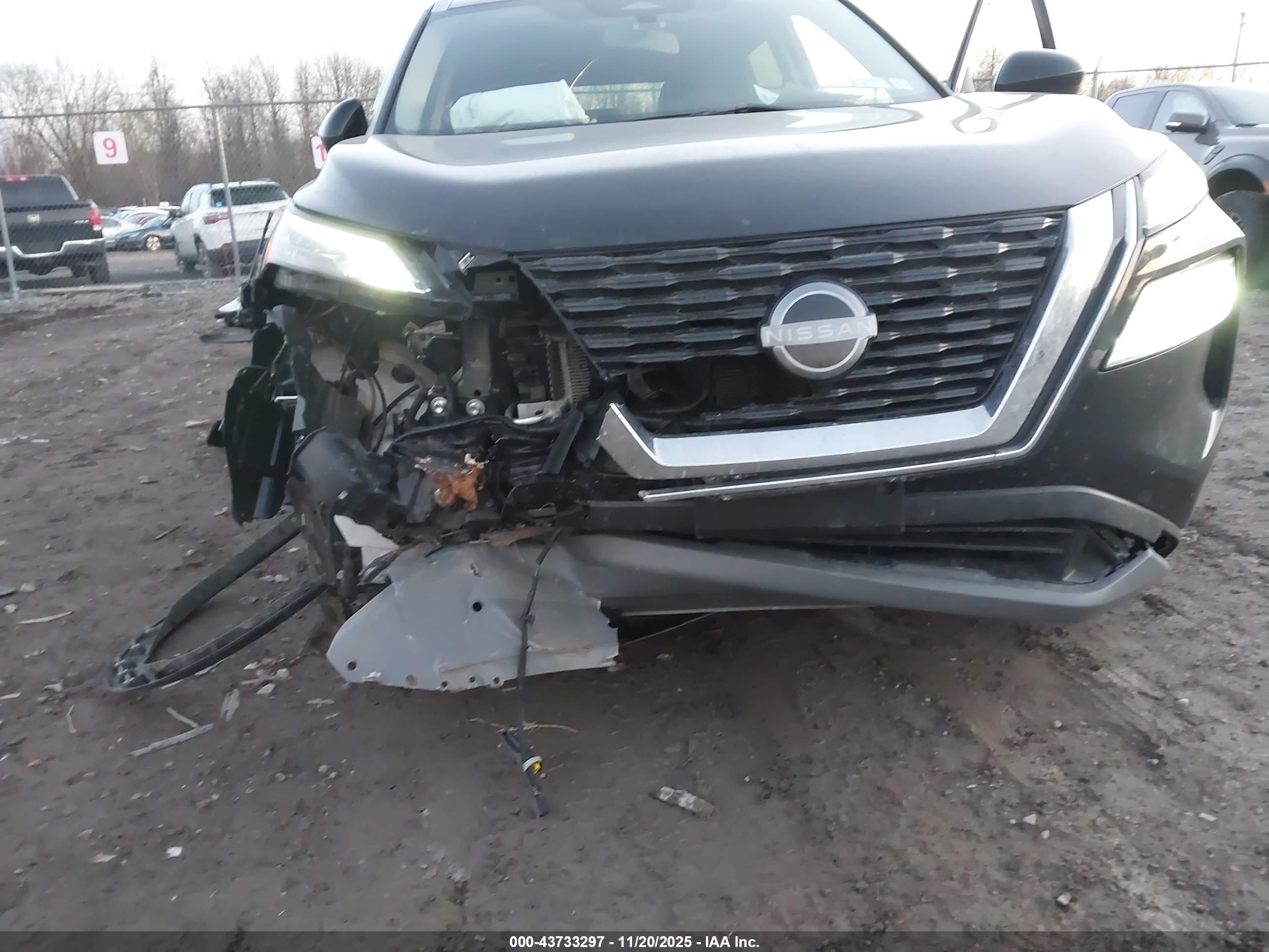 NISSAN ROGUE image 6