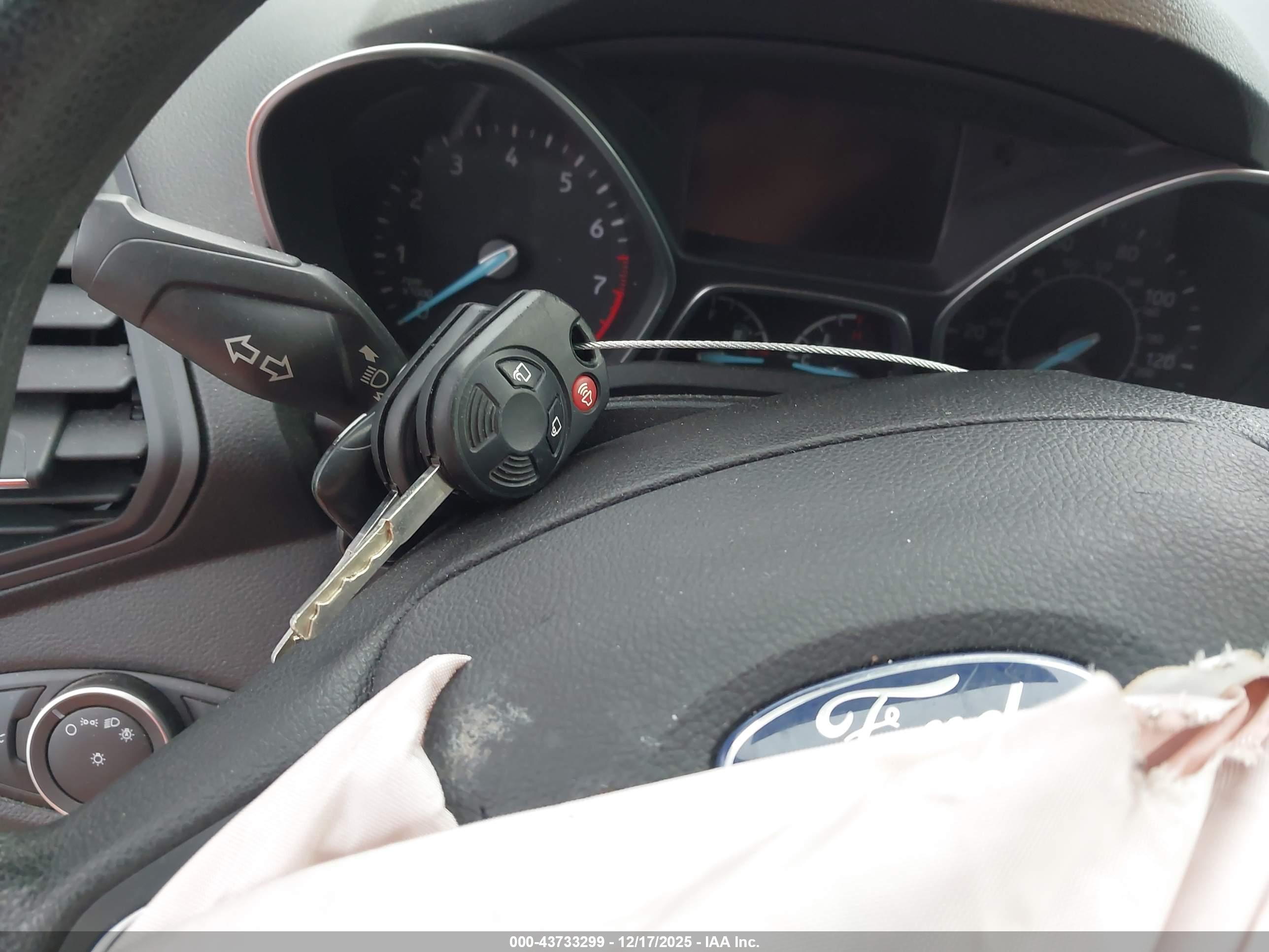 FORD ESCAPE image 11