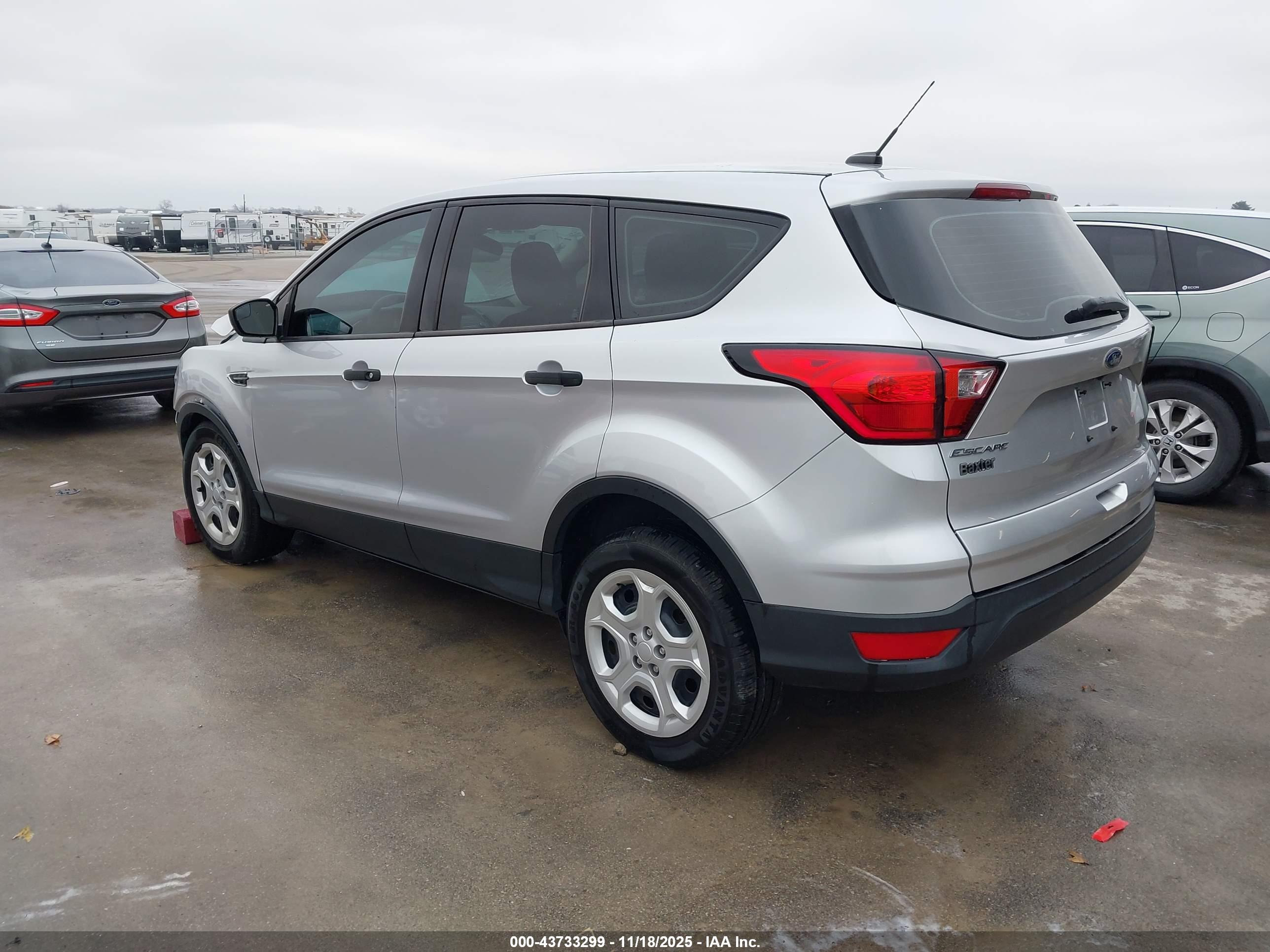 FORD ESCAPE image 3