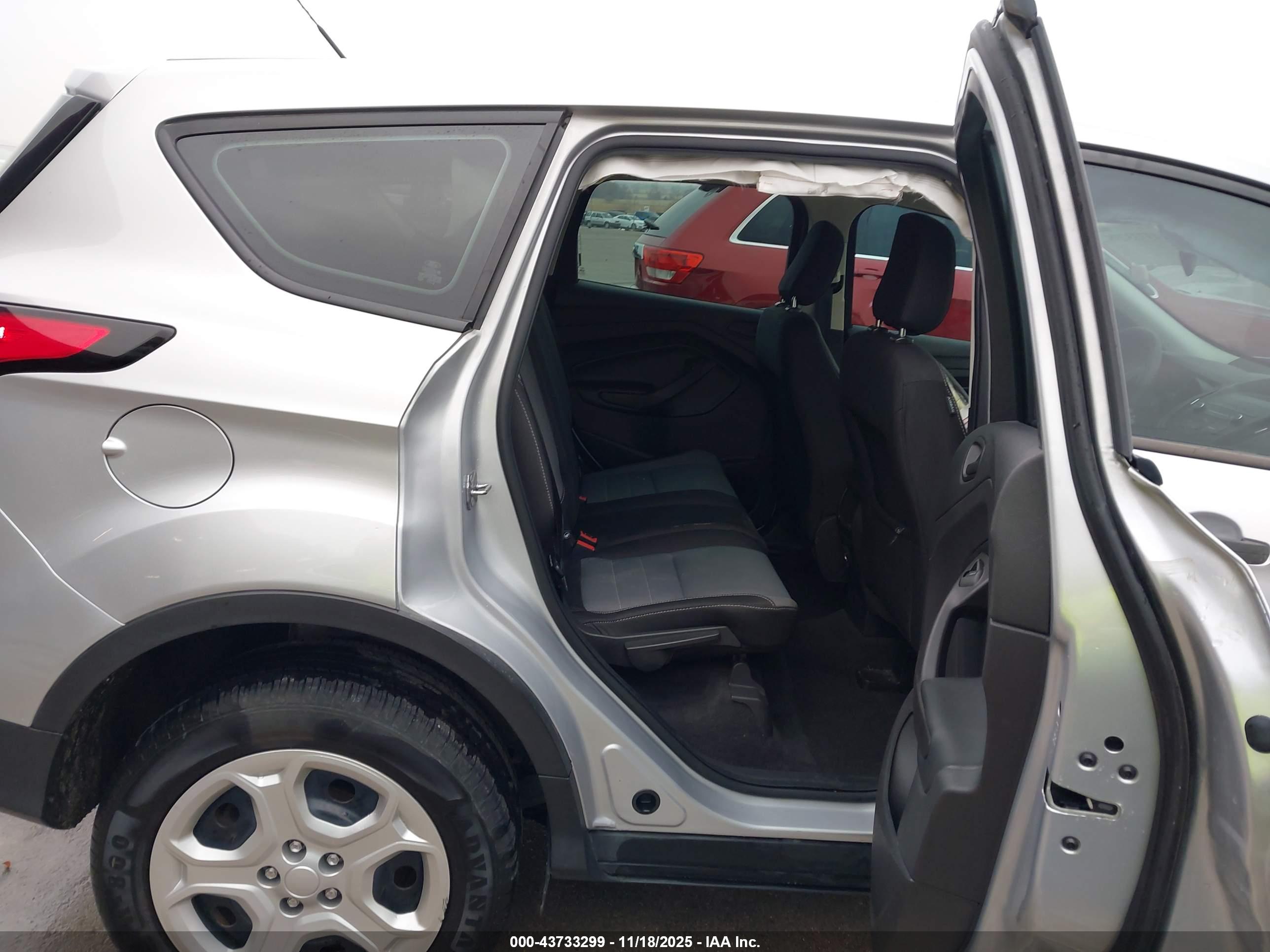 FORD ESCAPE image 8