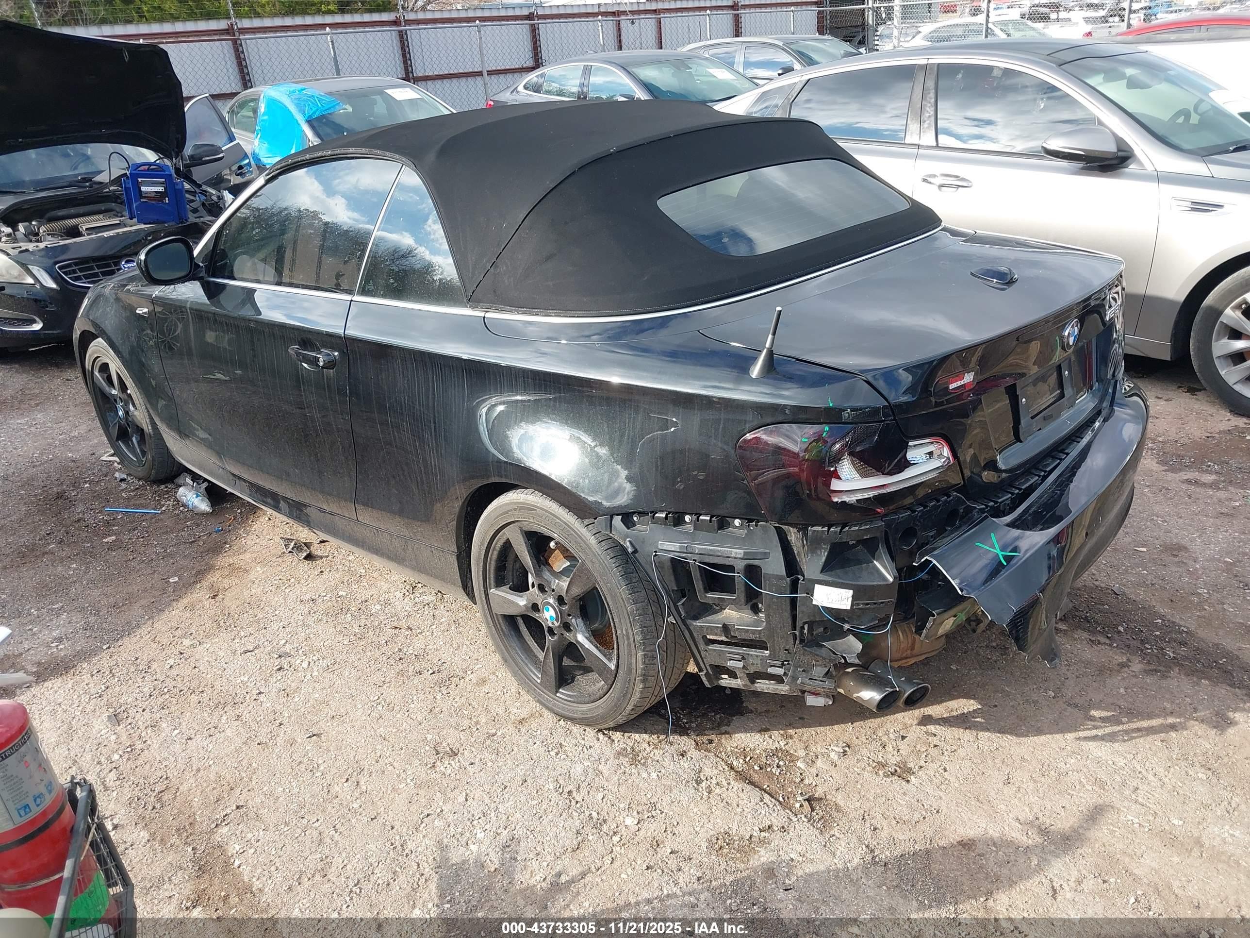 BMW 128I image 3