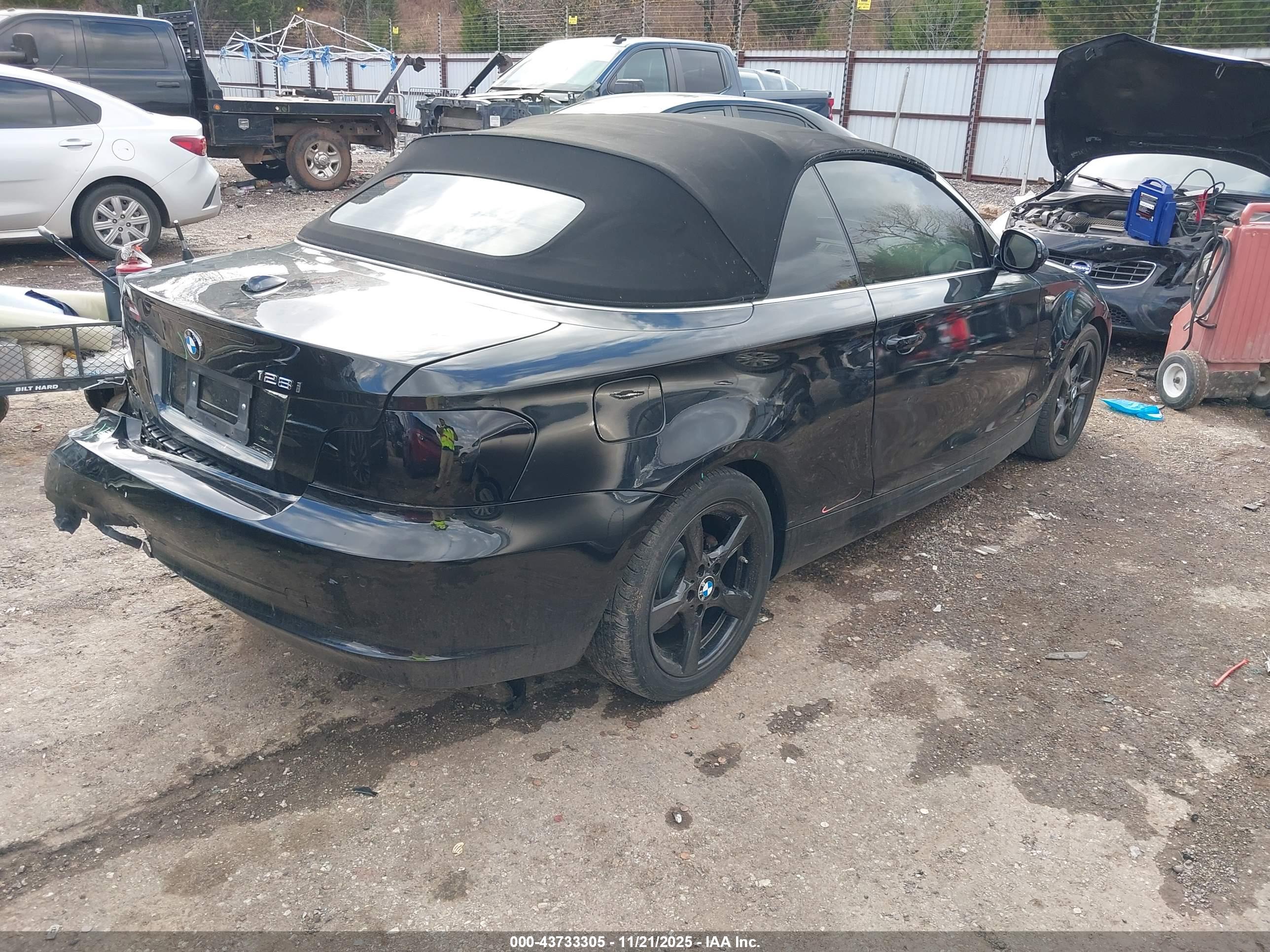 BMW 128I image 4