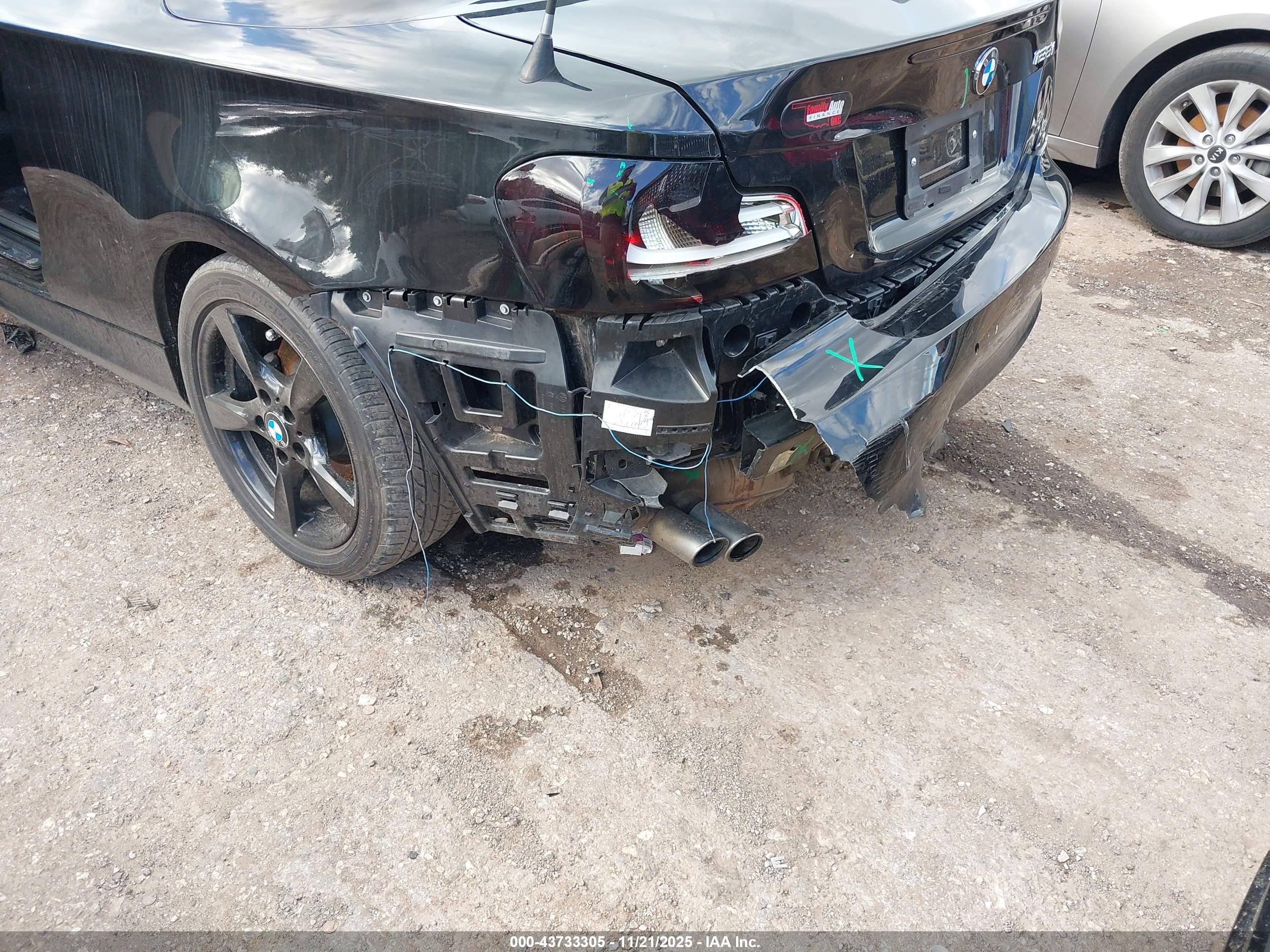 BMW 128I image 6