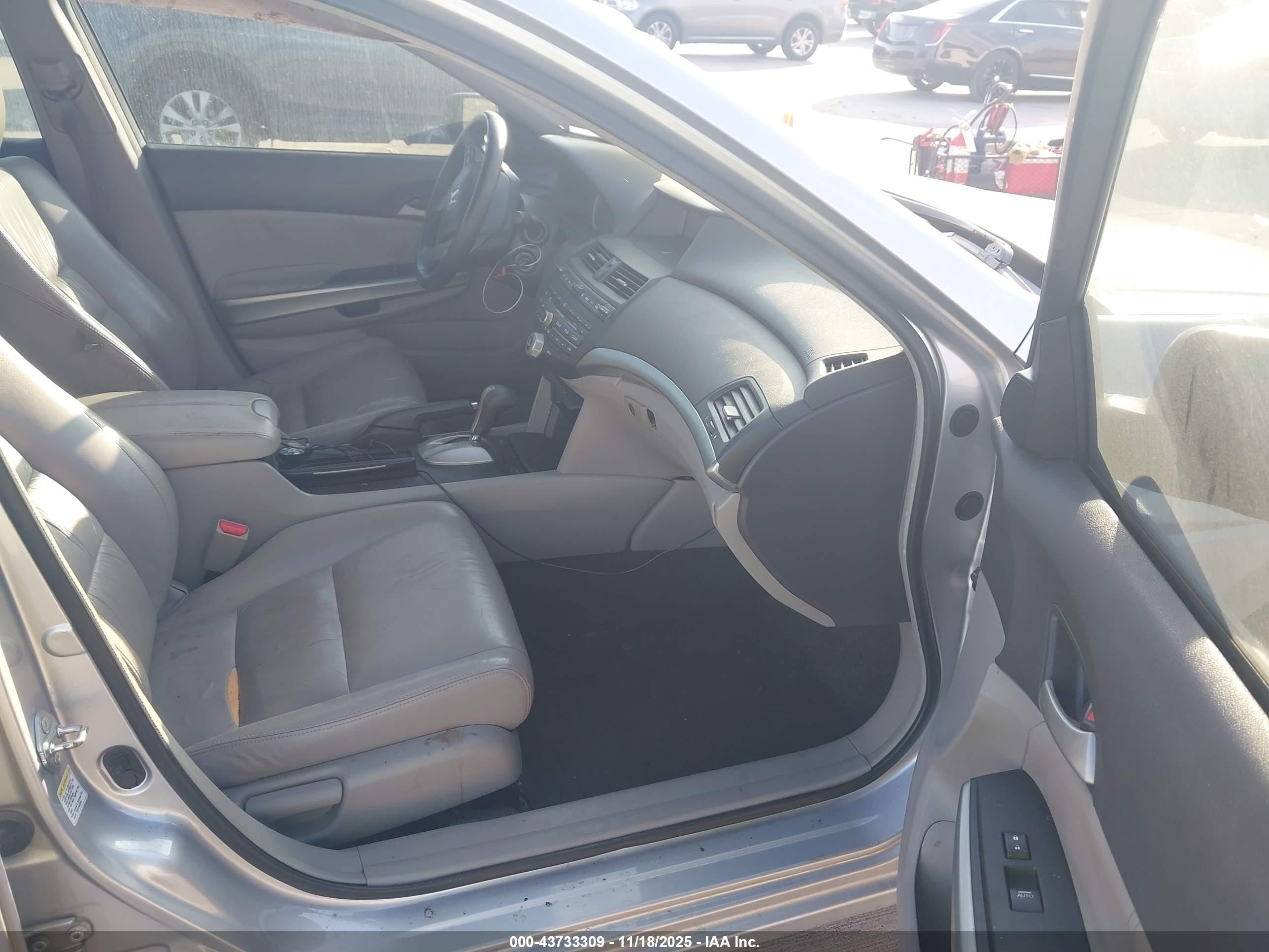 HONDA ACCORD image 5