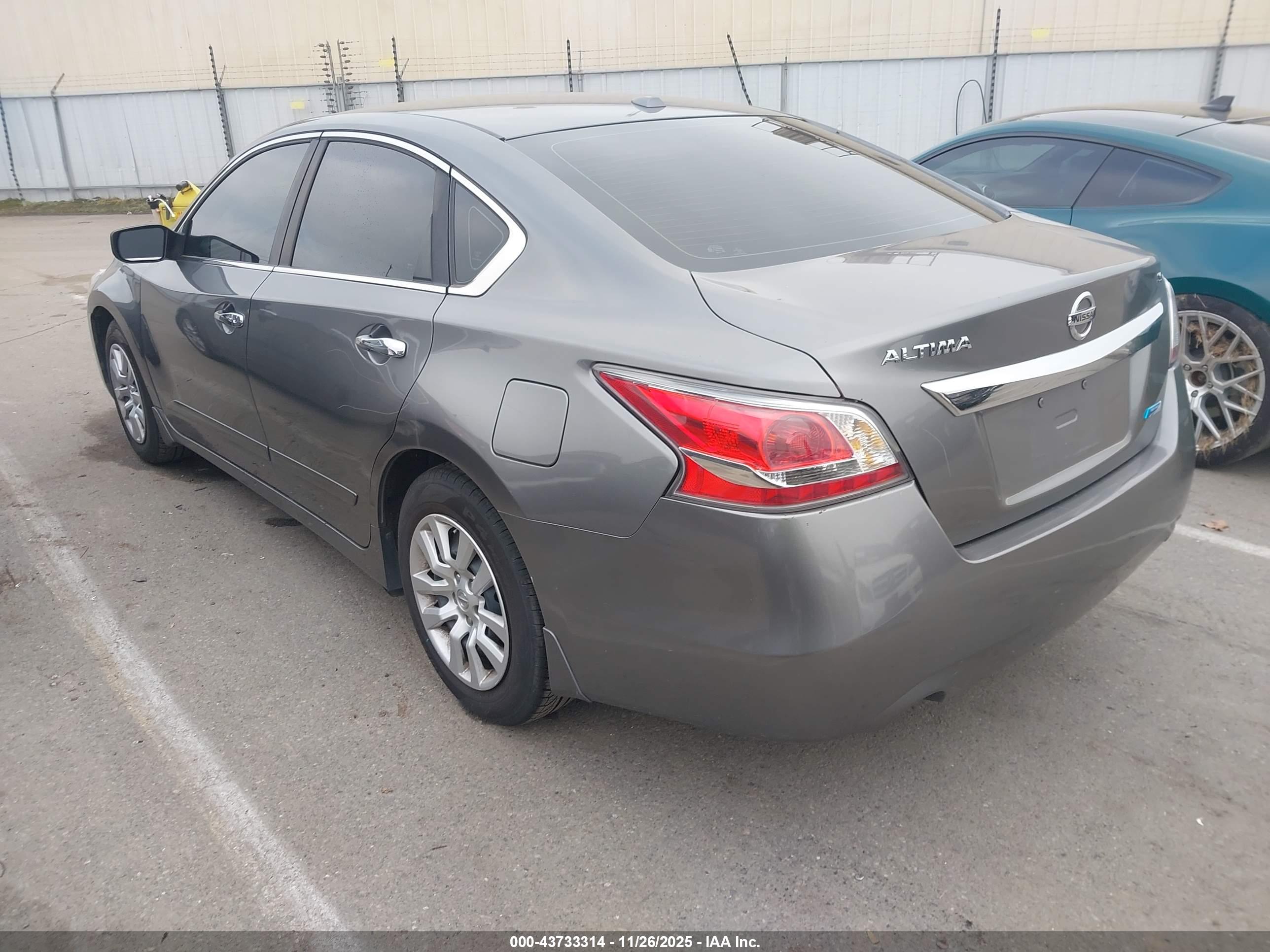 NISSAN ALTIMA image 3
