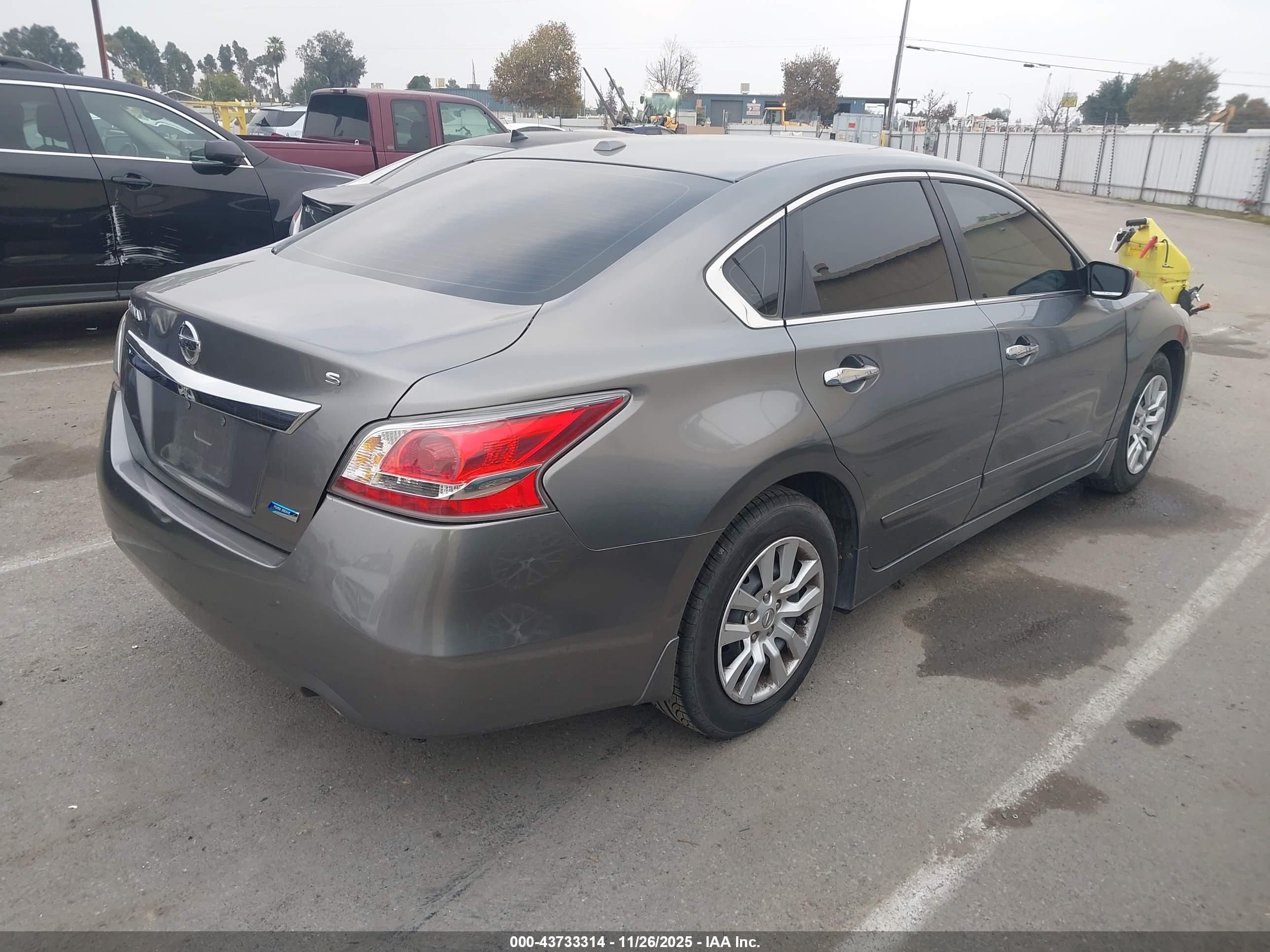 NISSAN ALTIMA image 4
