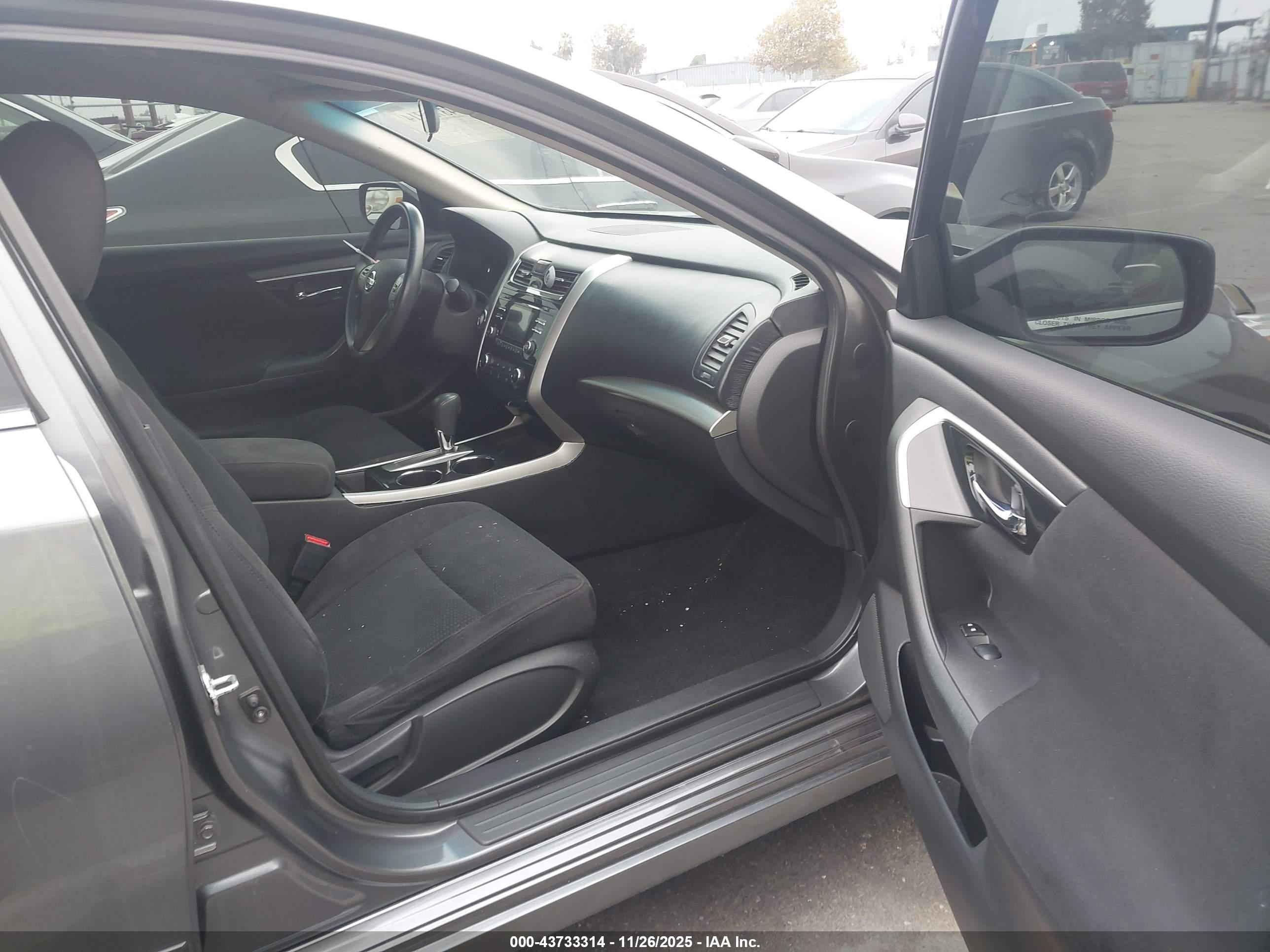 NISSAN ALTIMA image 5