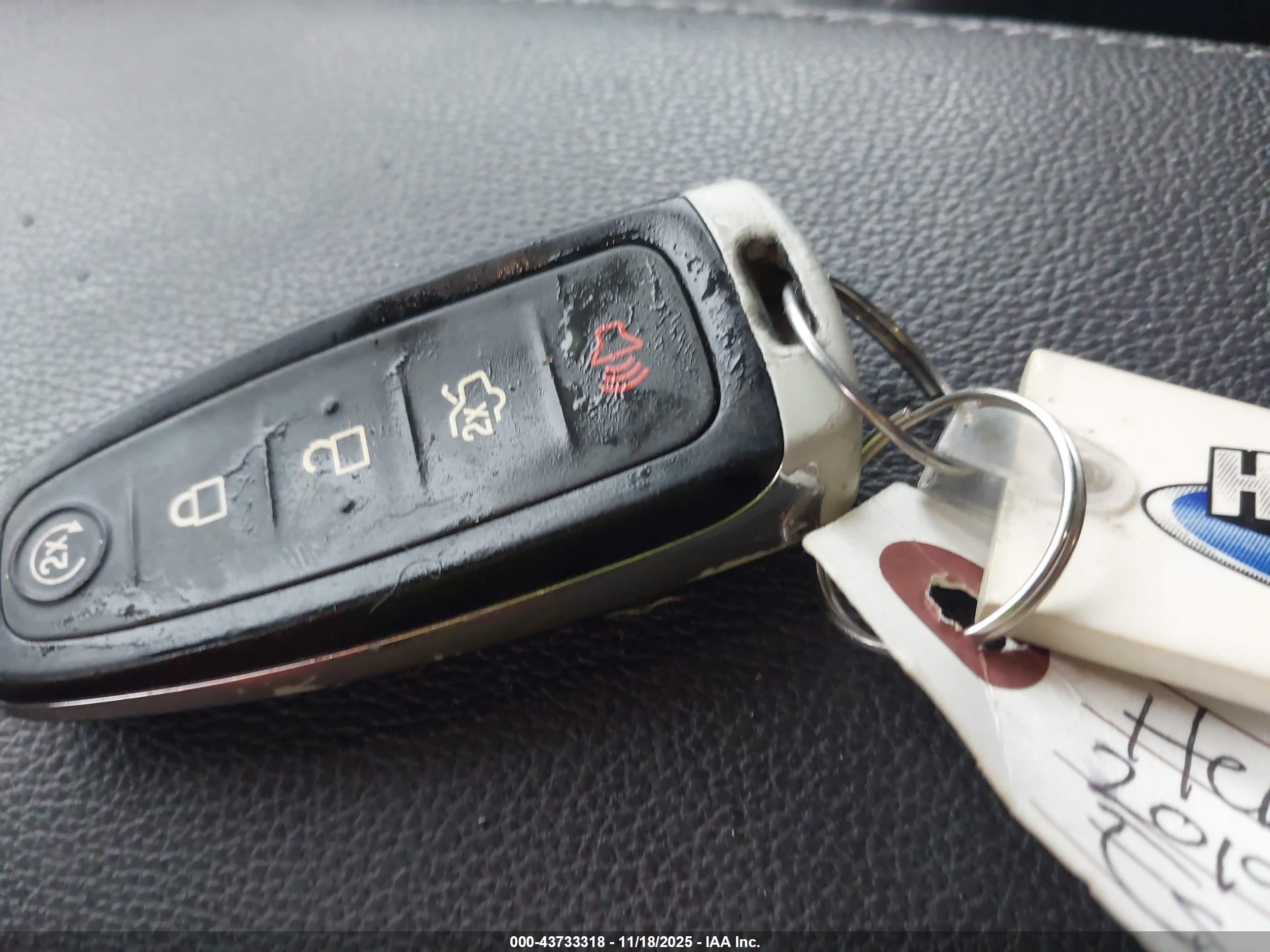 FORD ESCAPE image 11