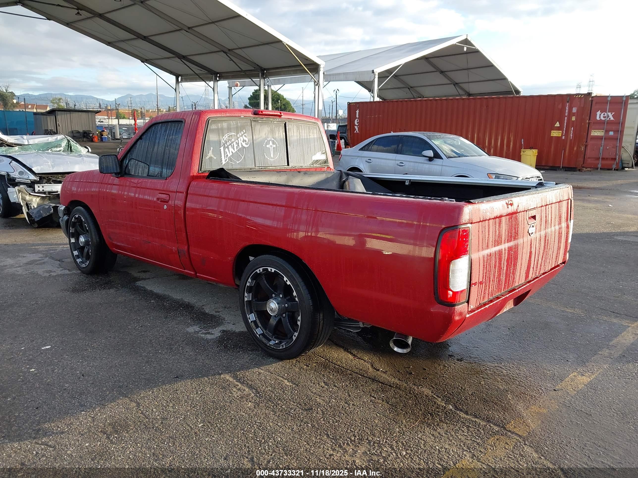 NISSAN FRONTIER image 3