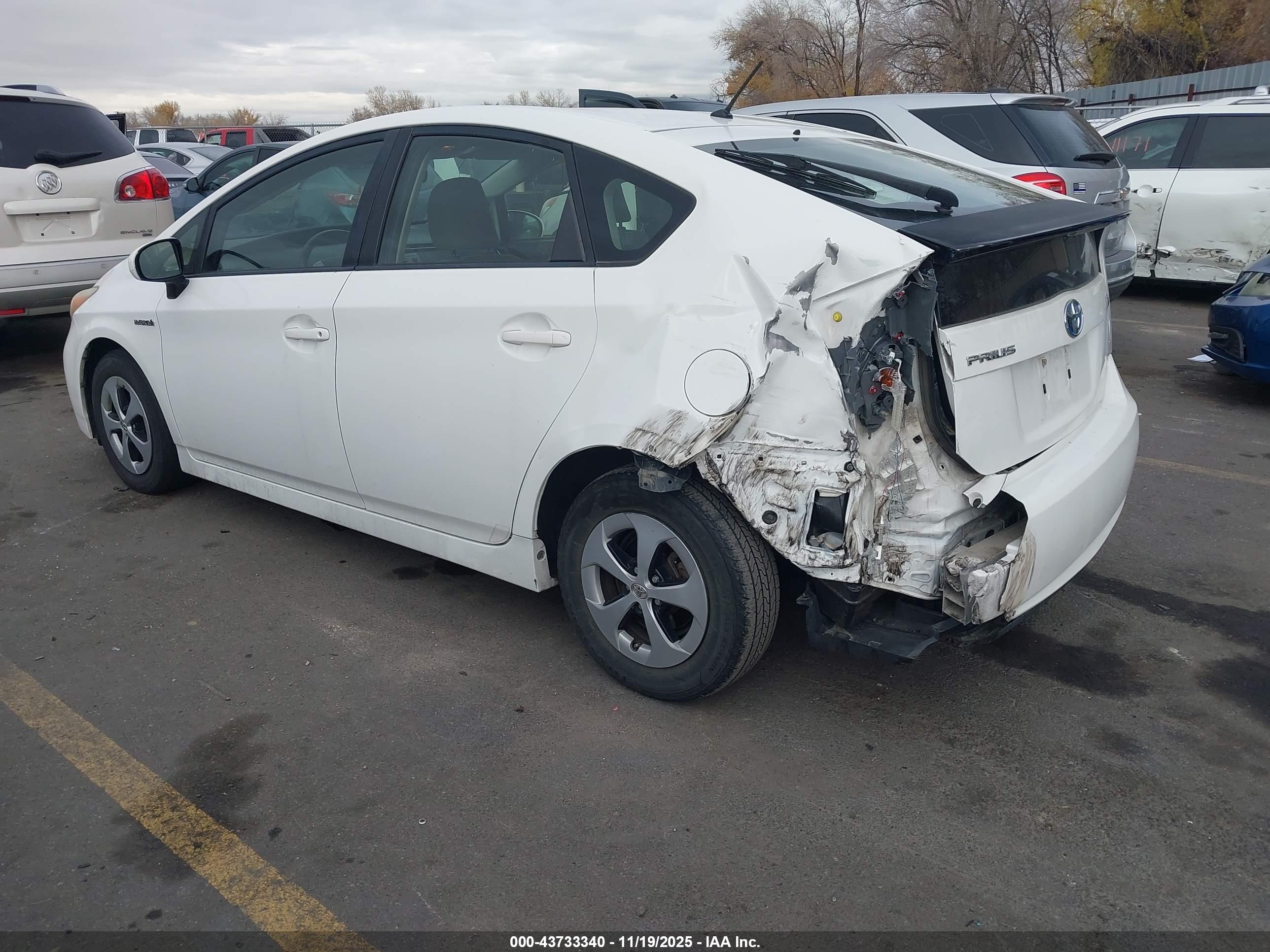 TOYOTA PRIUS image 3
