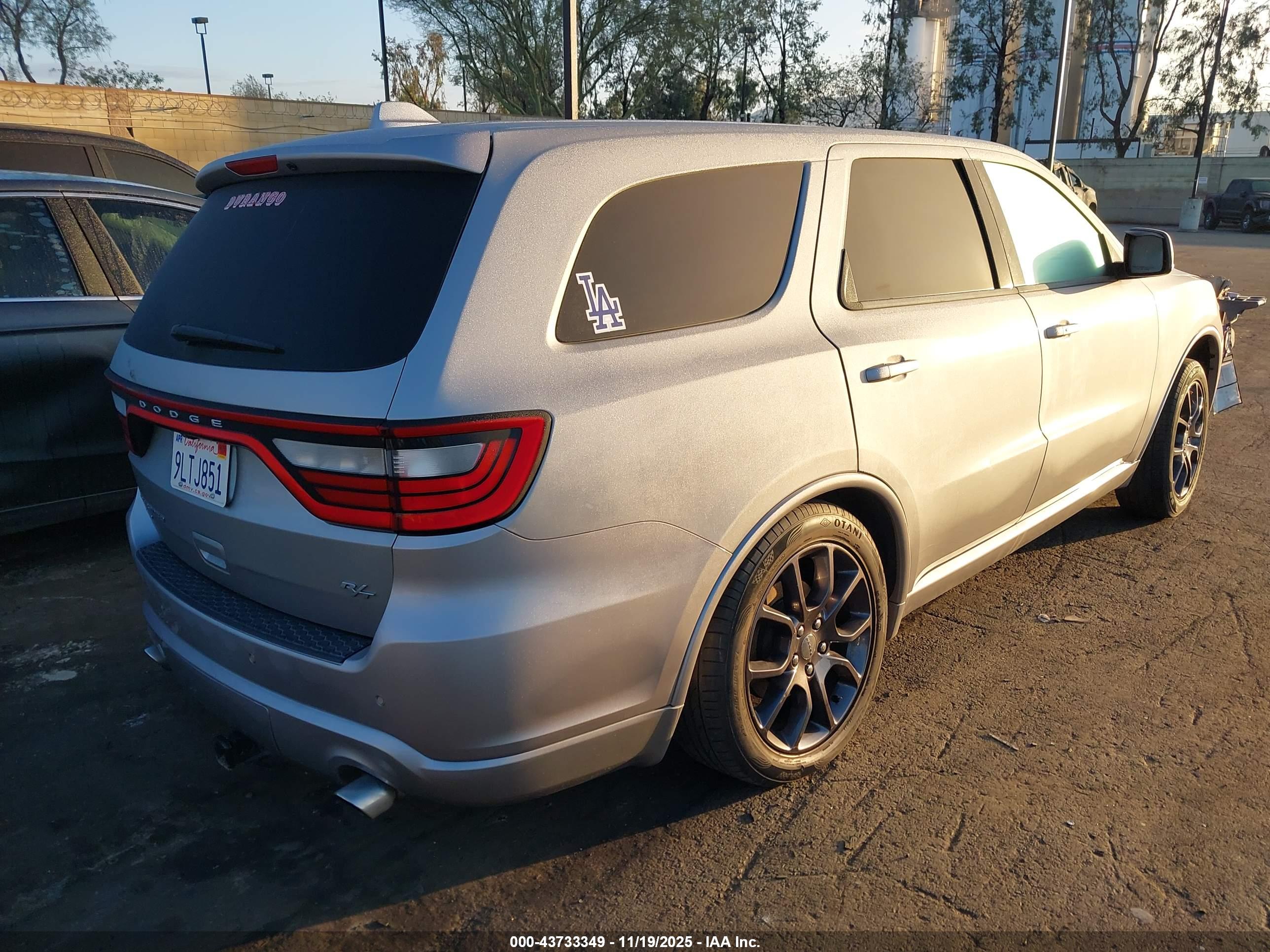 DODGE DURANGO image 4
