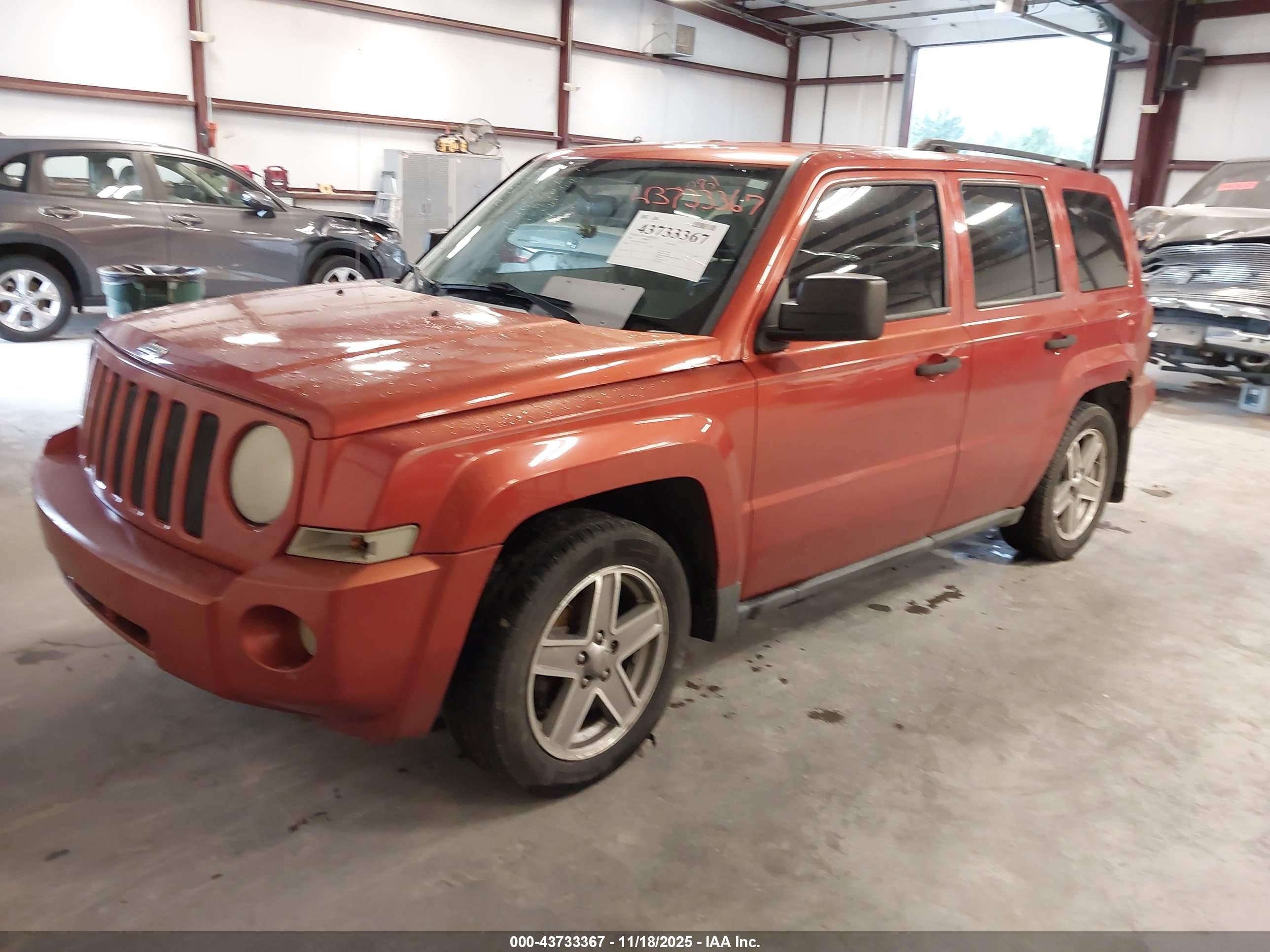 JEEP PATRIOT image 2