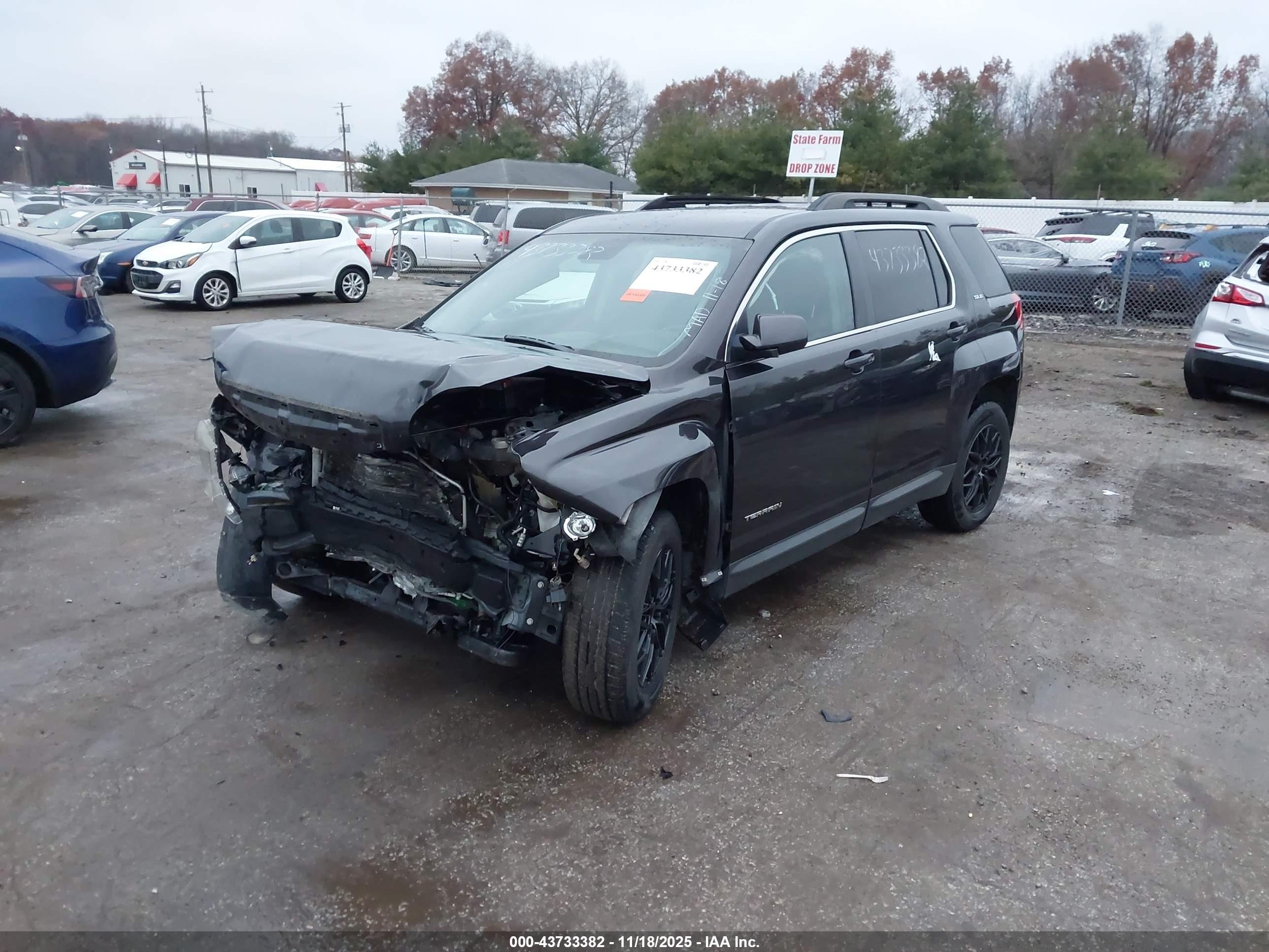 GMC TERRAIN image 2