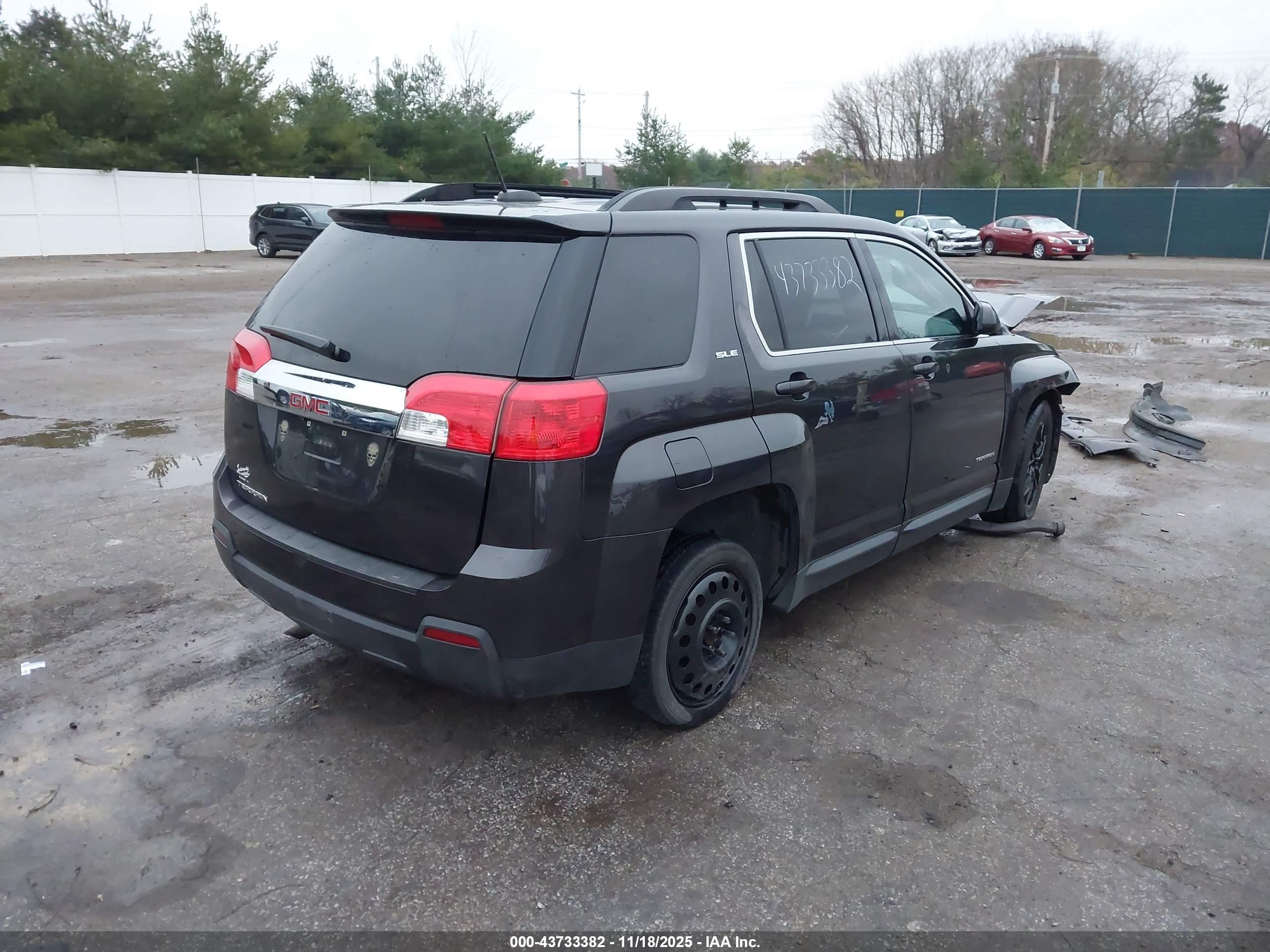 GMC TERRAIN image 4