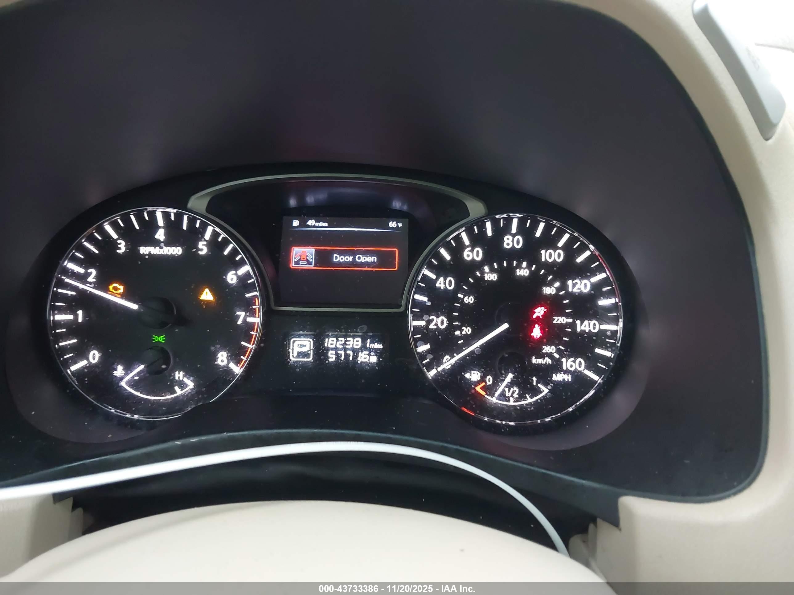 NISSAN PATHFINDER image 7