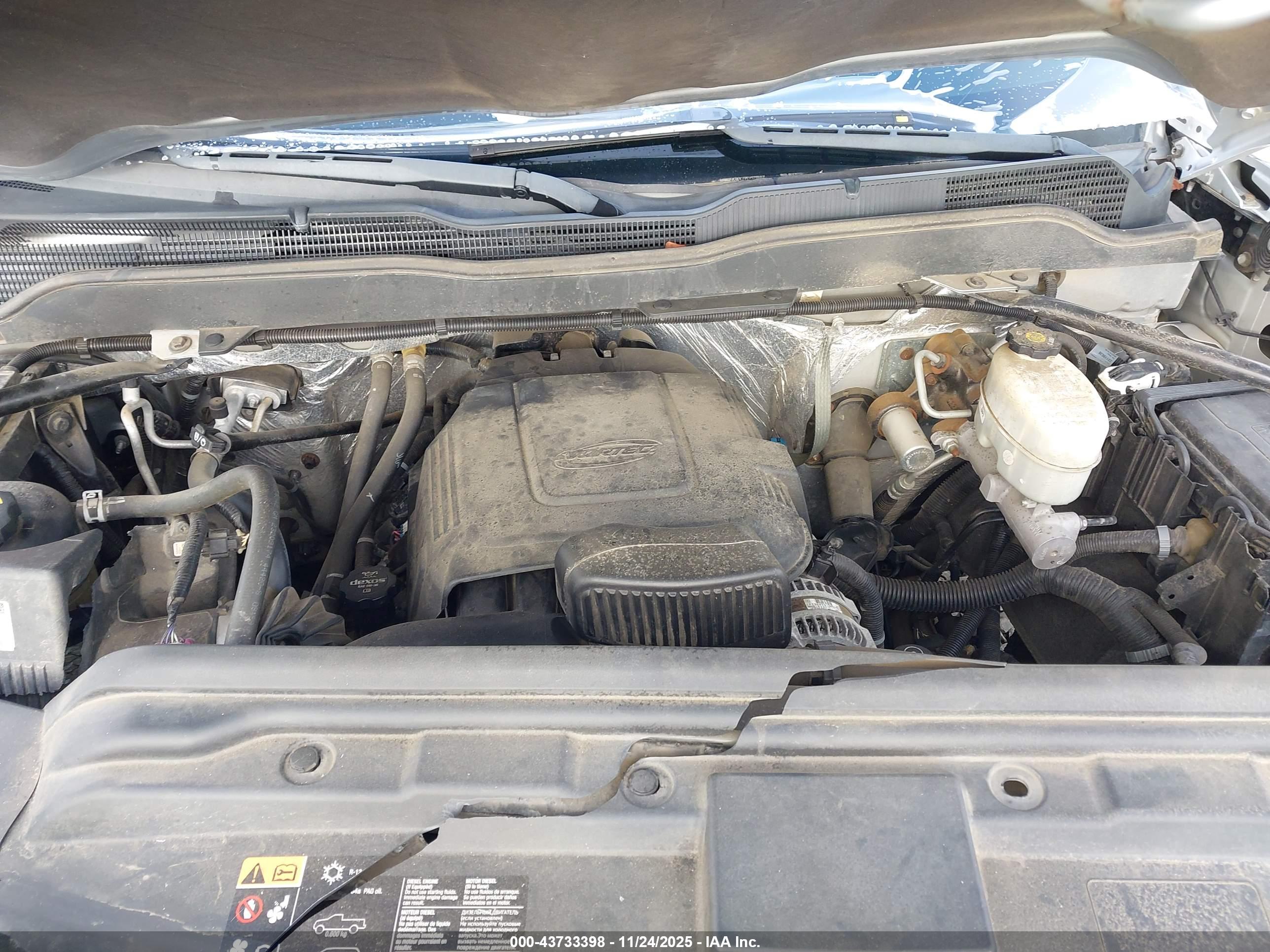 CHEVROLET SILVERADO image 10