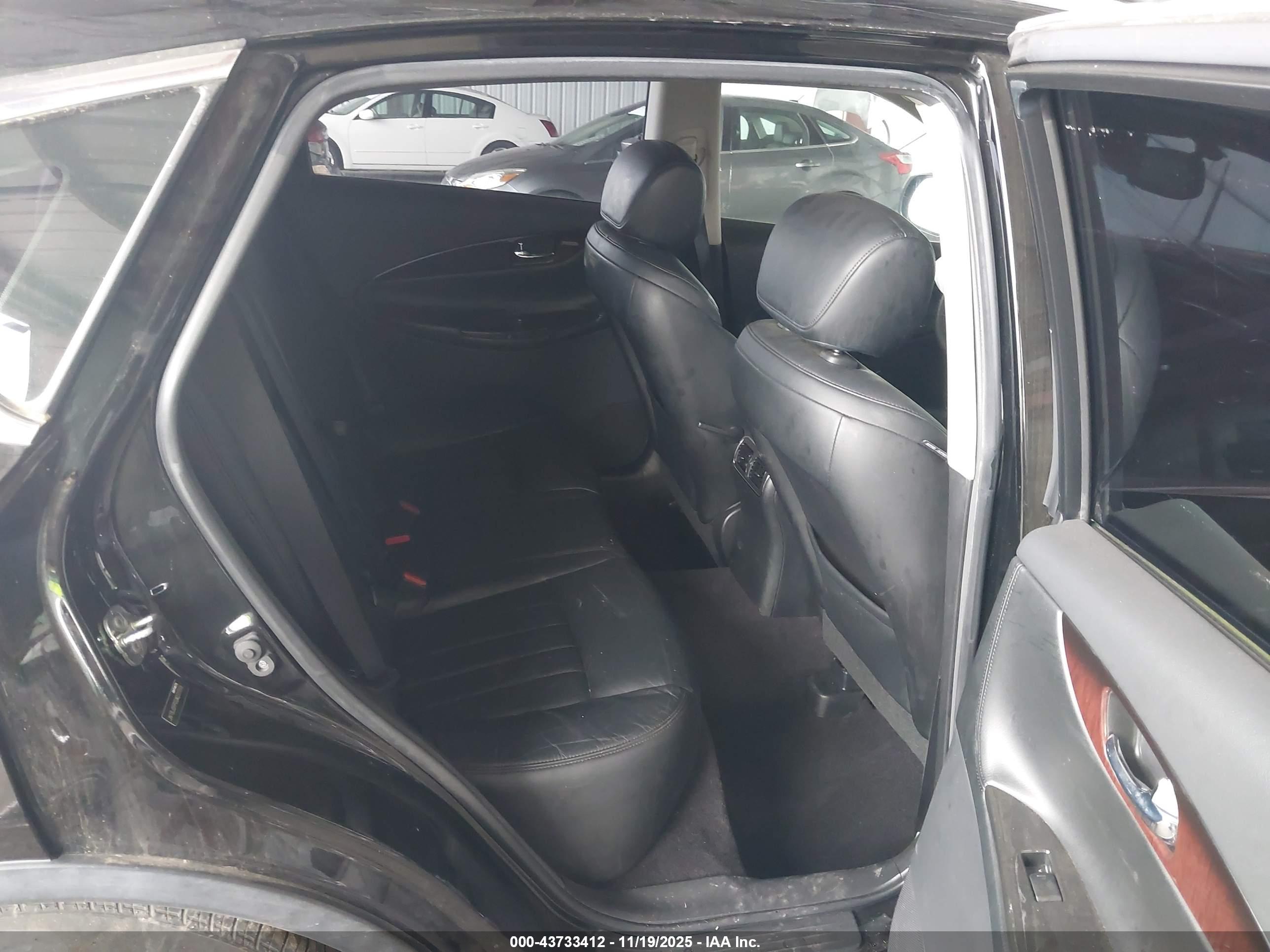 INFINITI QX50 image 8