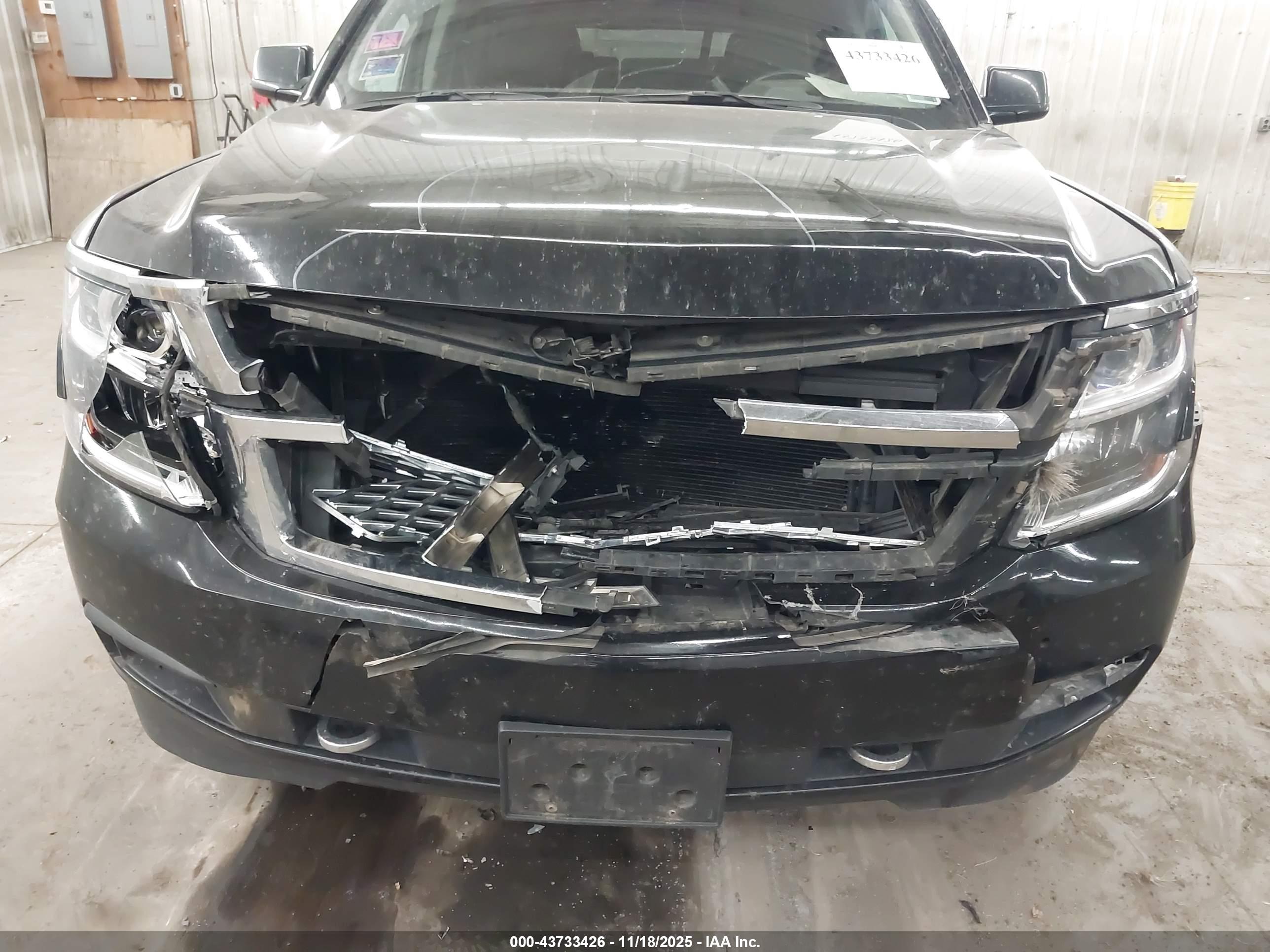 CHEVROLET TAHOE image 6