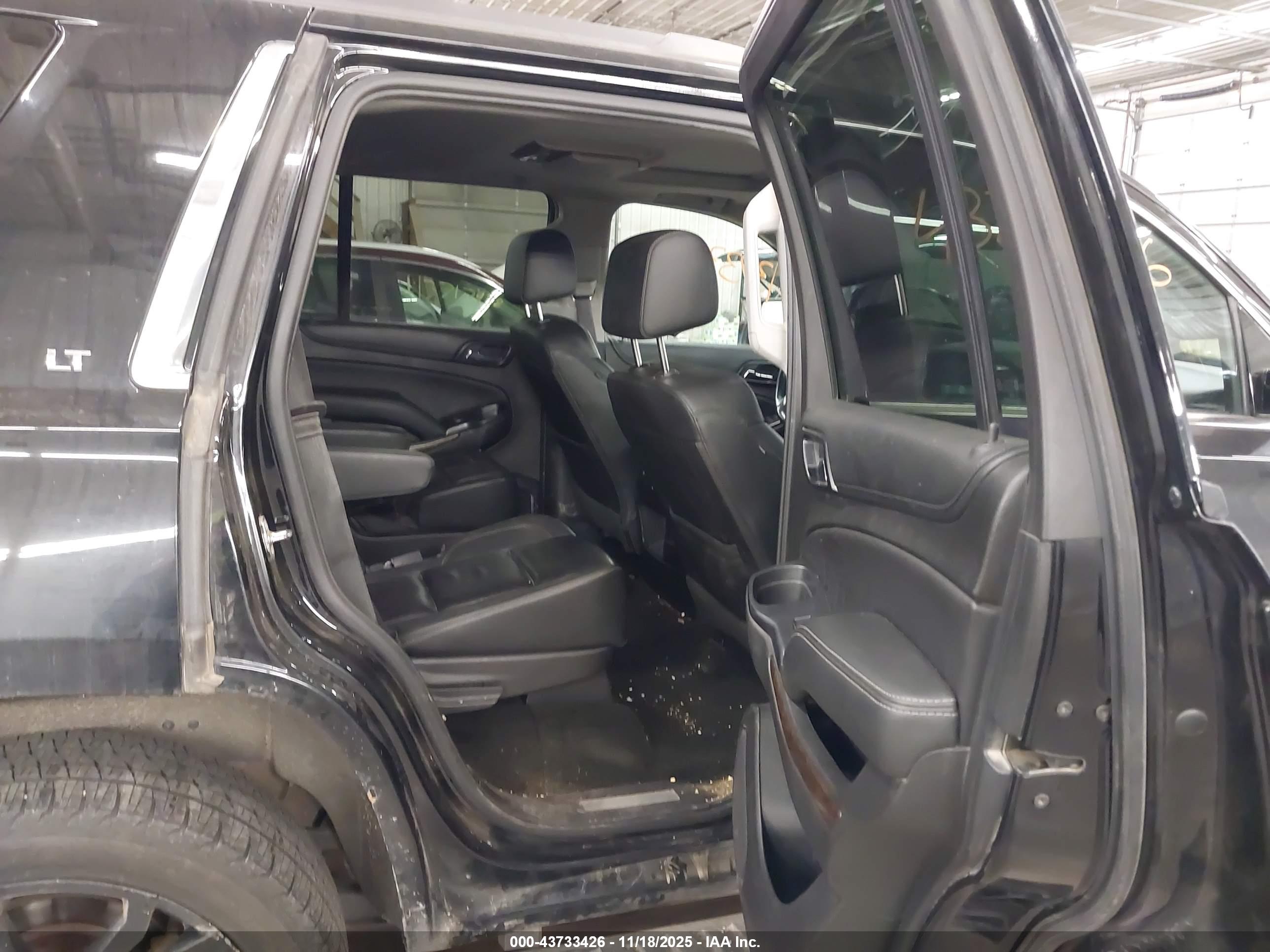 CHEVROLET TAHOE image 8