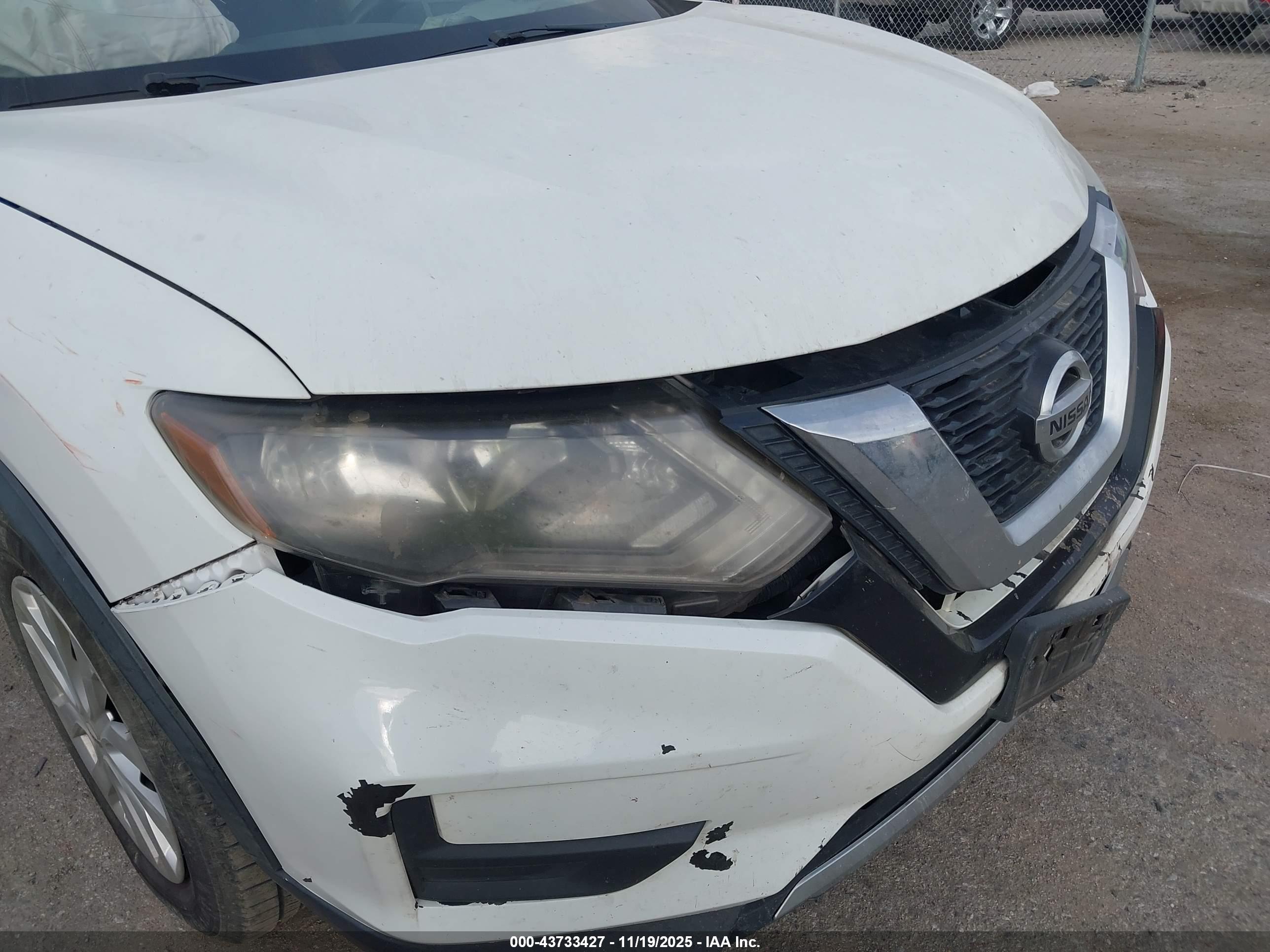 NISSAN ROGUE image 6