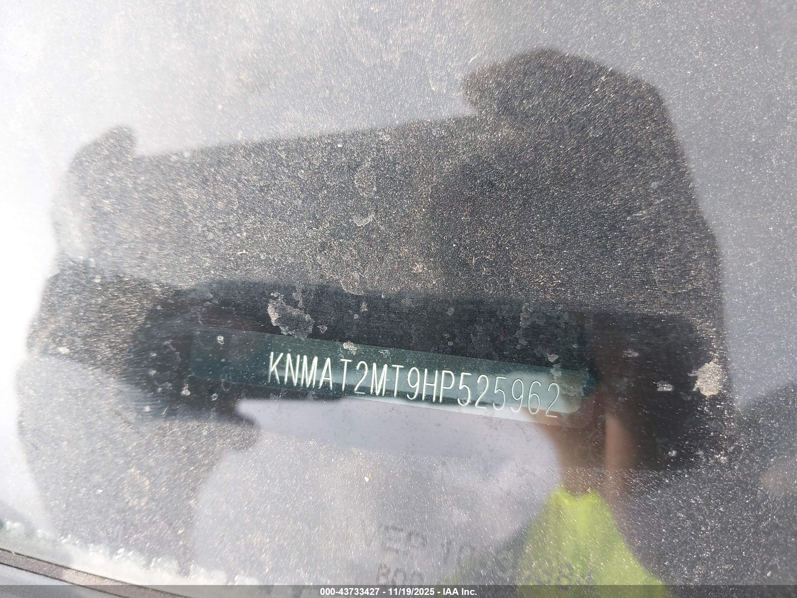 NISSAN ROGUE image 9