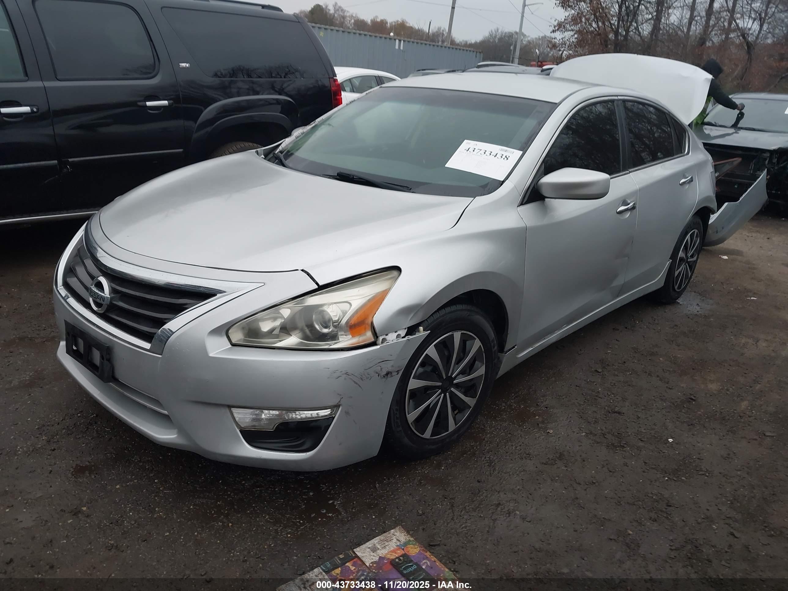 NISSAN ALTIMA image 2