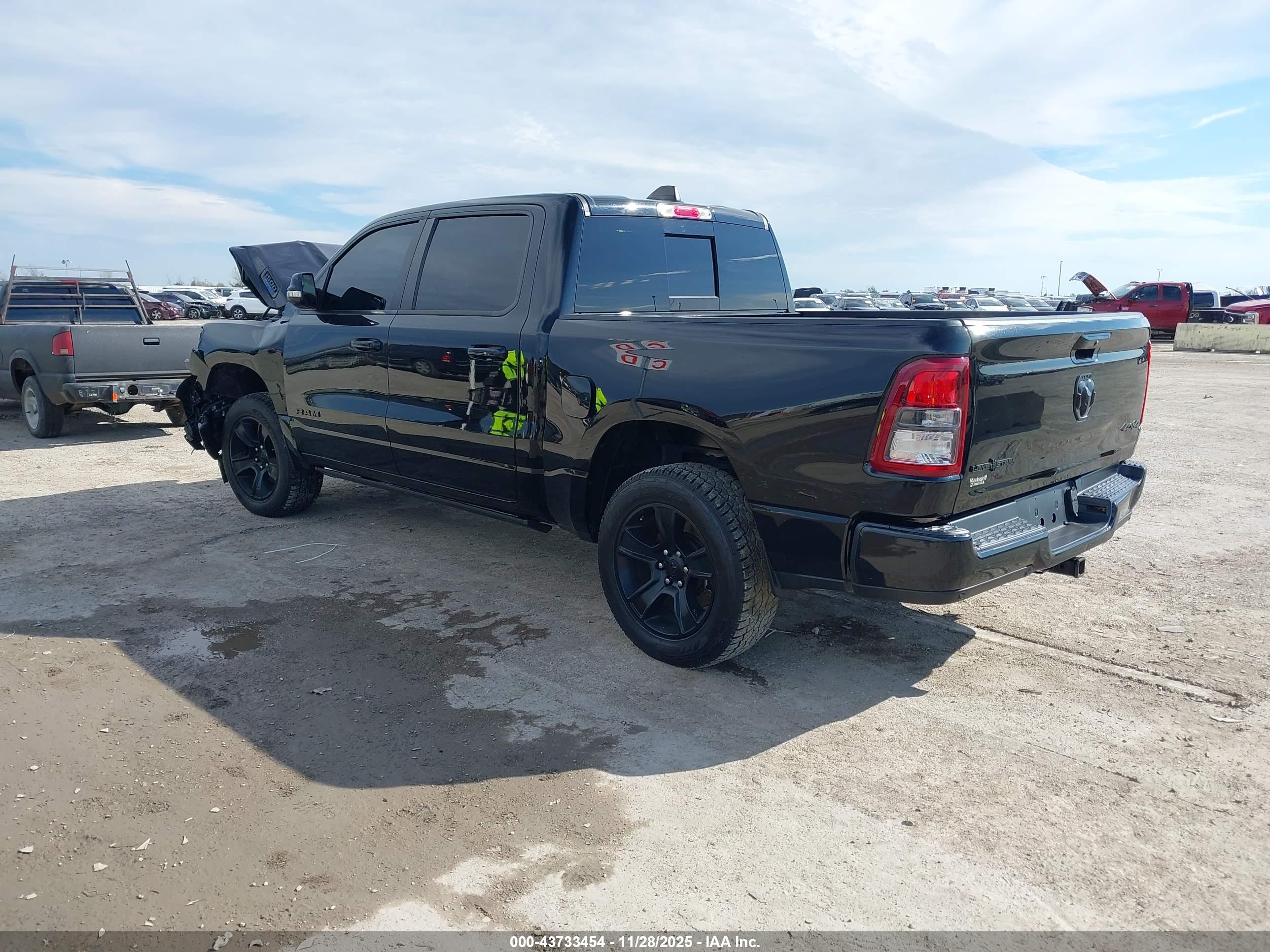 RAM 1500 image 3