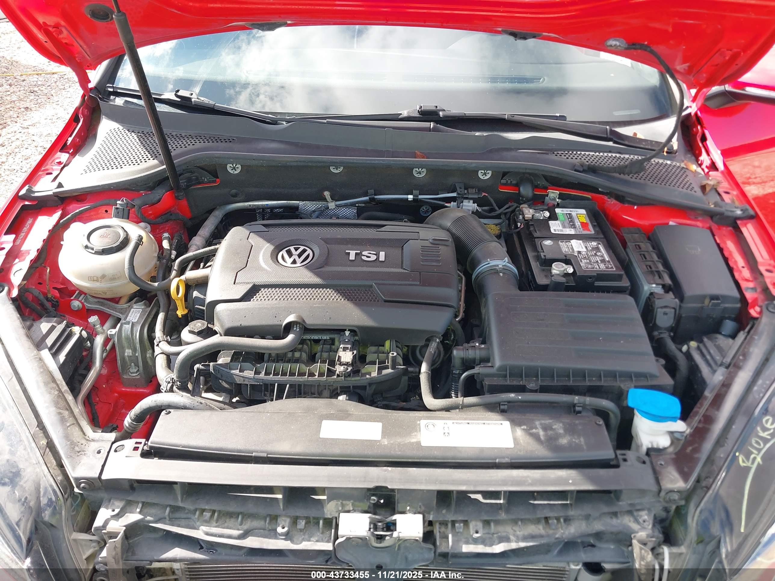 VOLKSWAGEN GOLF image 10