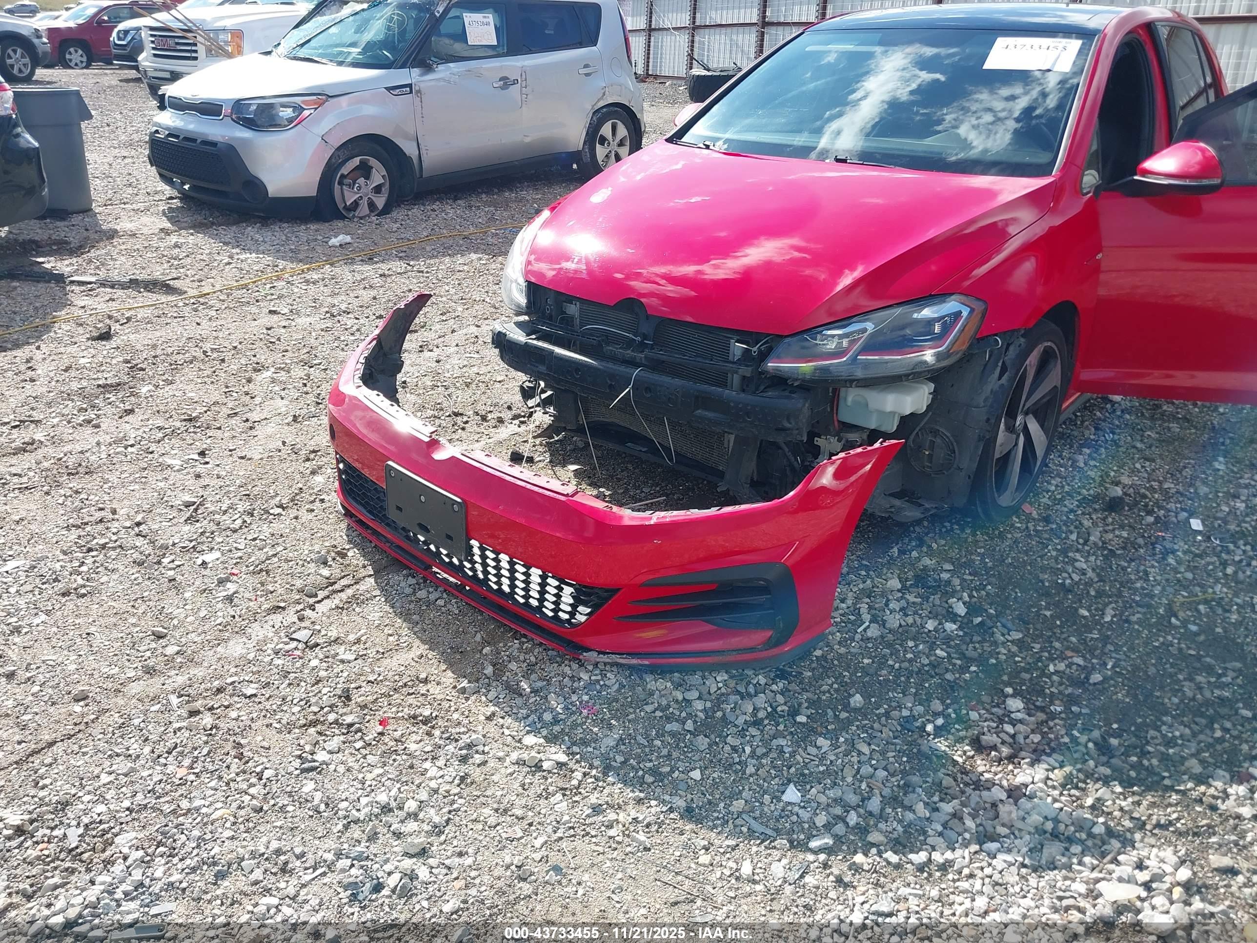 VOLKSWAGEN GOLF image 6
